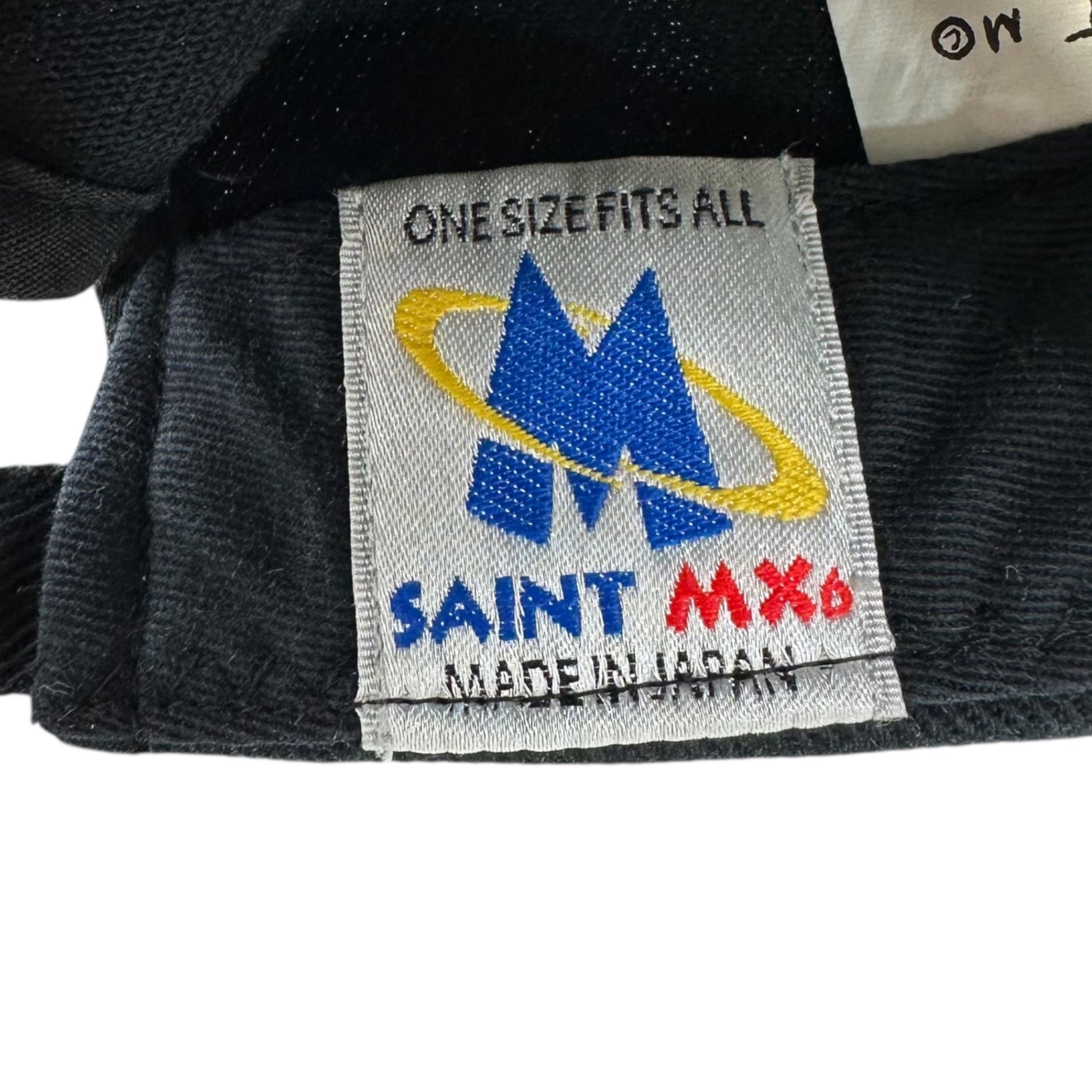 SAINT MICHAEL(セントマイケル) 25SS 6PANEL CAP / SAINT / BLACK ヴィンテージ 加工 ロゴ キャップ SM-HR-0000-179 OS ブラック 帽子
