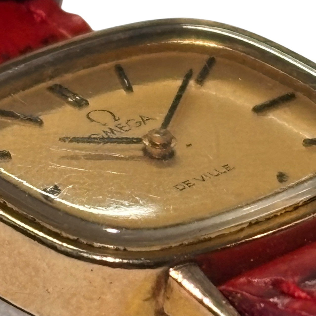 OMEGA(オメガ) Vintage DE VILLE watches ヴィンテージ デヴィル デビル 腕時計 ゴールド×レッド 手巻き 社外ベルト