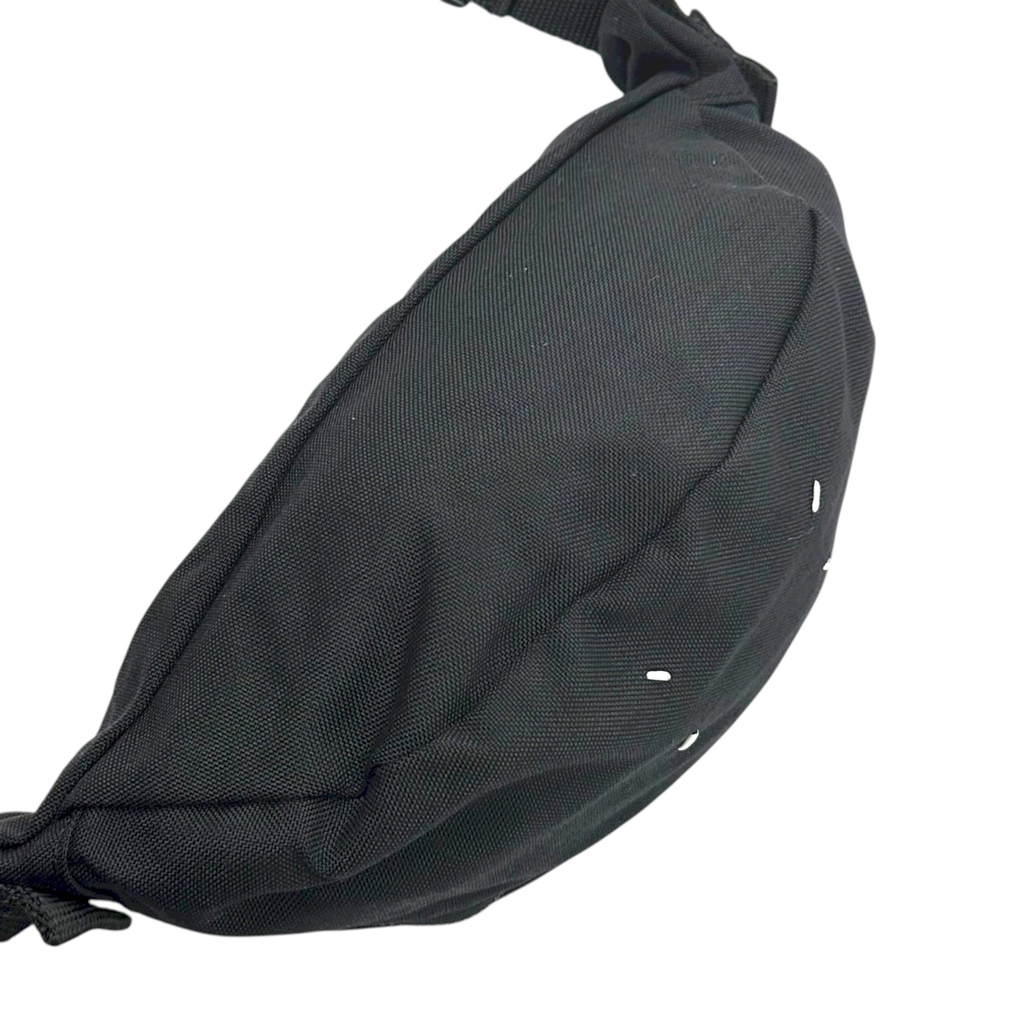 MAISON MARGIELA(メゾンマルジェラ) 19SS STEREOTYPE FANNY PACK ボディバッグ ショルダーバッグ キャンバス S55WB0010 ブラック ボディ ウエスト ポーチ 斜め掛け