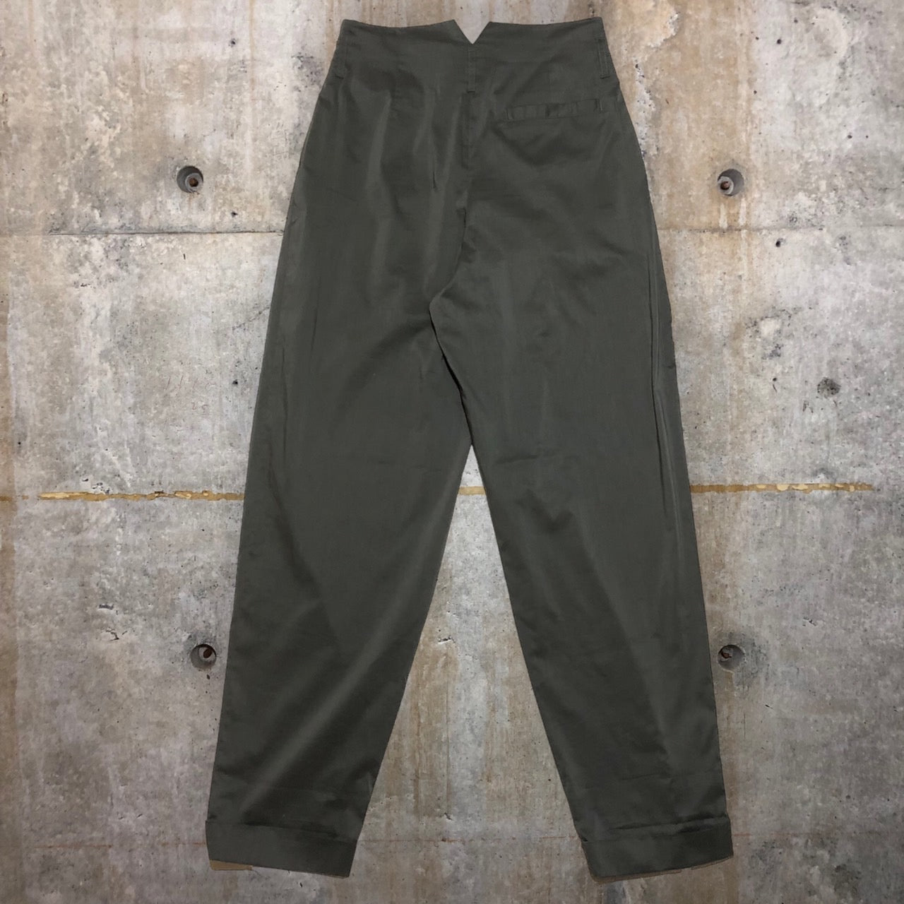 GIORGIO ARMANI(ジョルジオアルマーニ) 15AWハイウエストテーパードタックパンツ 2015-00276 SIZE 40(S~M程度) グレー