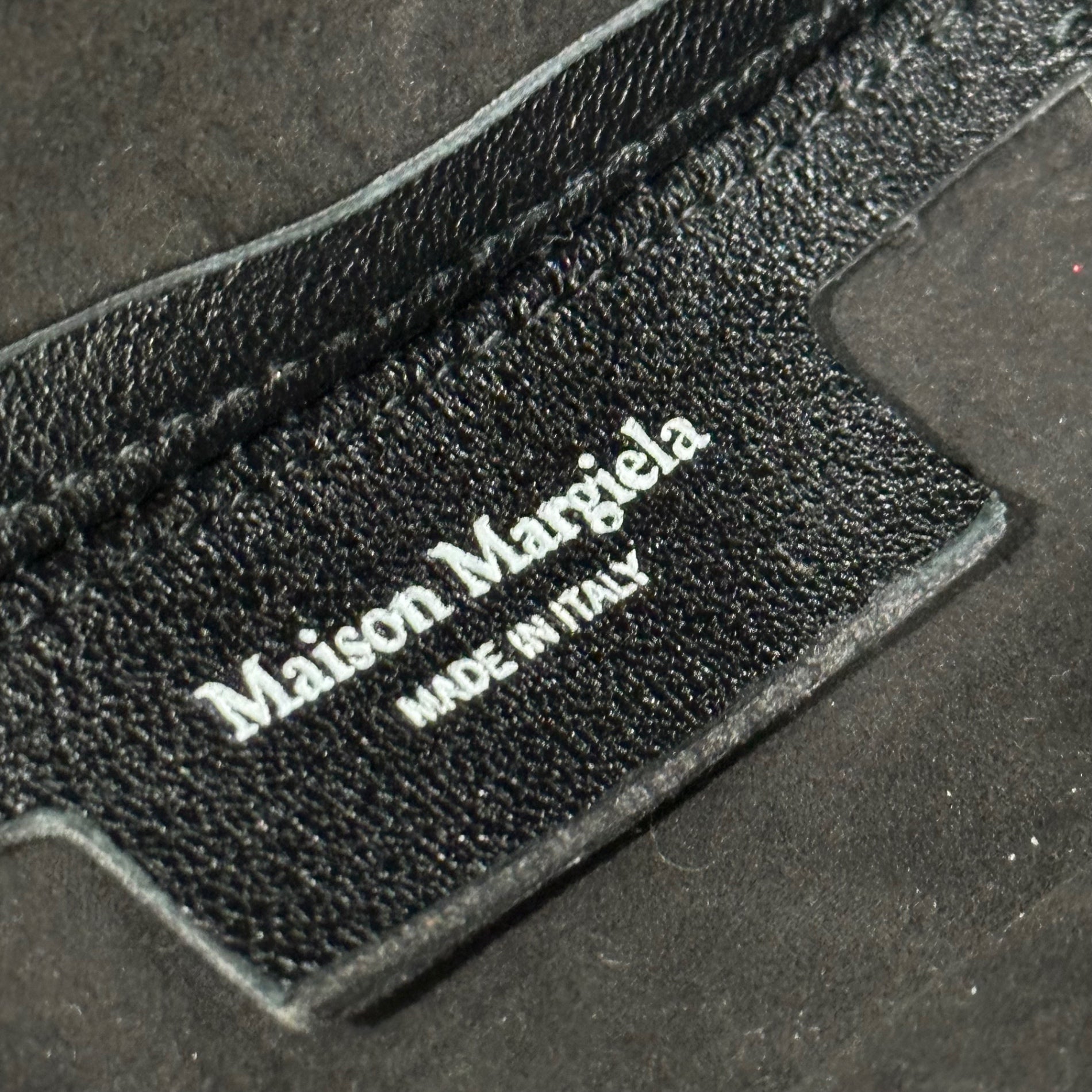 MAISON MARGIELA(メゾンマルジェラ) 26SS BOX BAG MEDIUM ボックス バッグ ミディアム SB2WD0103 ブラック 肩掛け トート