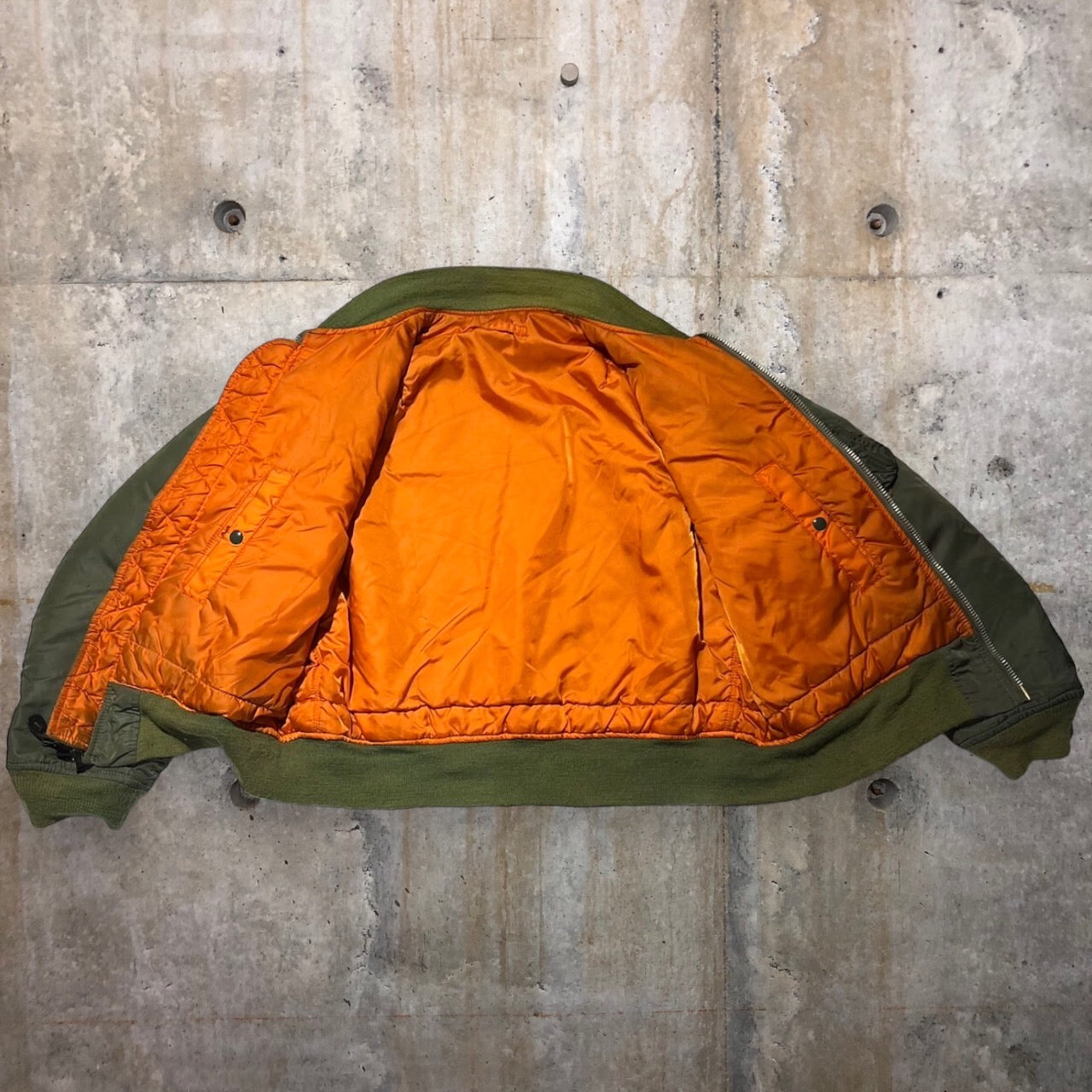 ALPHA INDUSTRIES(アルファ インダストリーズ) 90's MA-1 flight jacket/ミリタリージャケット MIL-J-82790E L カーキ USA製 90s