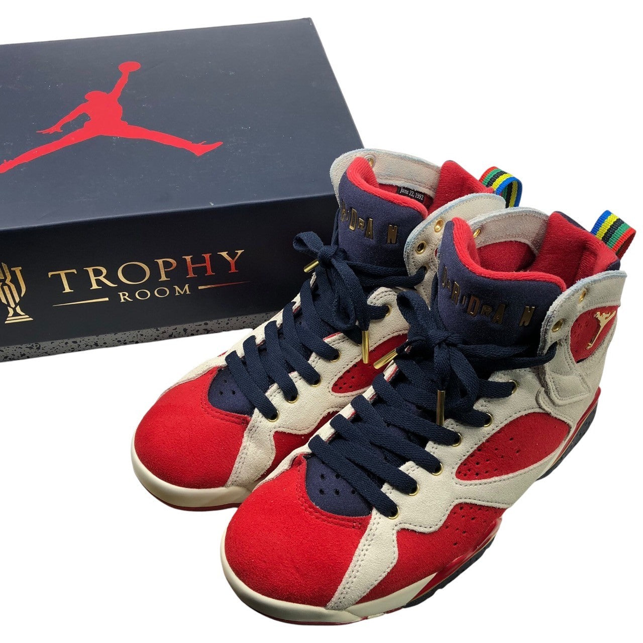 NIKE(ナイキ) AIR JORDAN 7 RETRO TROPHY ROOM NEW SHERIFF IN TOWN エアジョーダン レトロ トロフィールーム ニュー シェリフ イン タウン DM1195-474 25.0cm ホワイト×レッド 箱付 スニーカー シューズ
