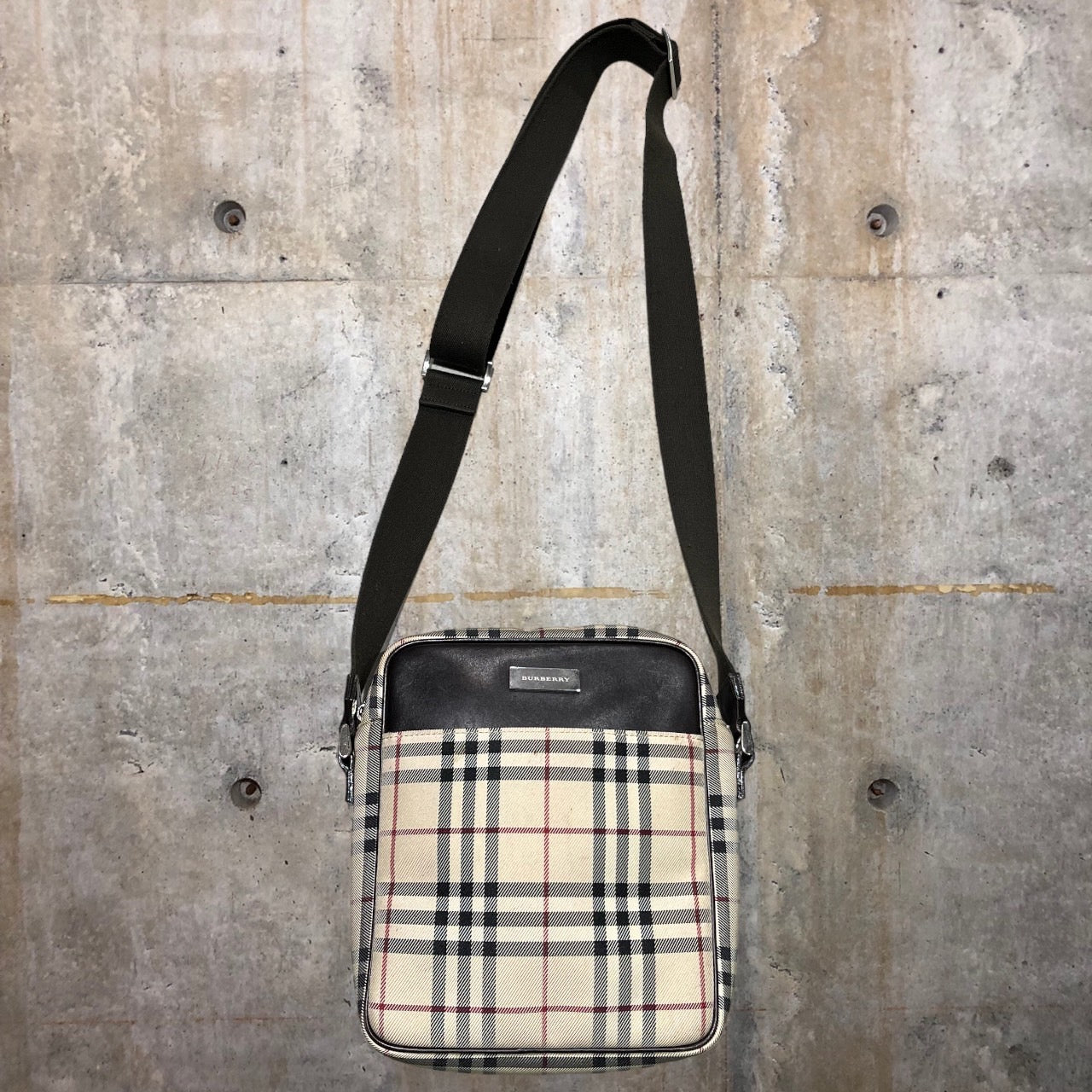 BURBERRY(バーバリー) ノヴァチェックショルダーバッグ/ショルダーポーチ ベージュ ロゴプレート/斜め掛け