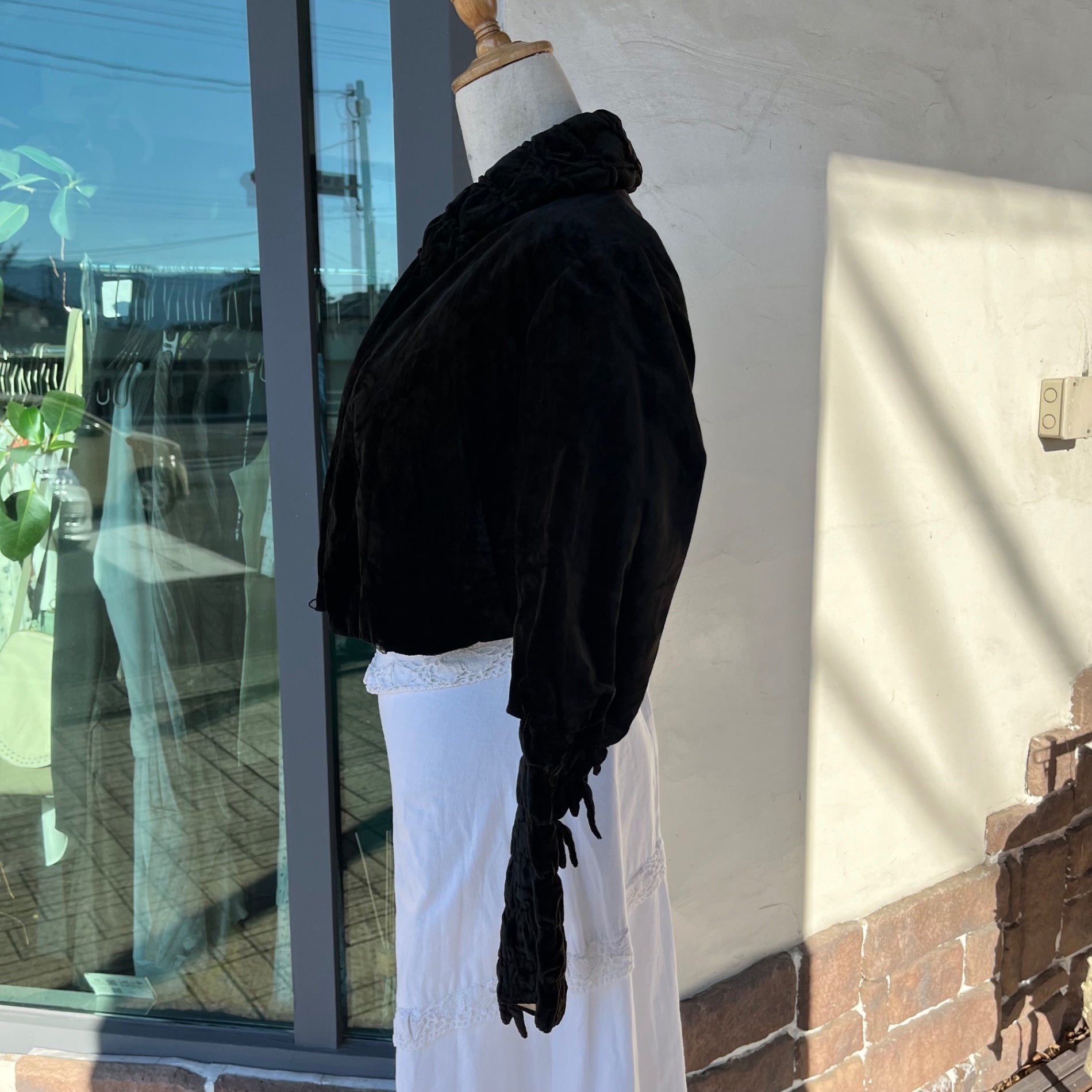 Euro Vintage(ヨーロッパヴィンテージ) Hida_00'~20's classic short velvet jacket/クラシカルショートベルベットジャケット 表記なし(Mサイズ程度) ブラック