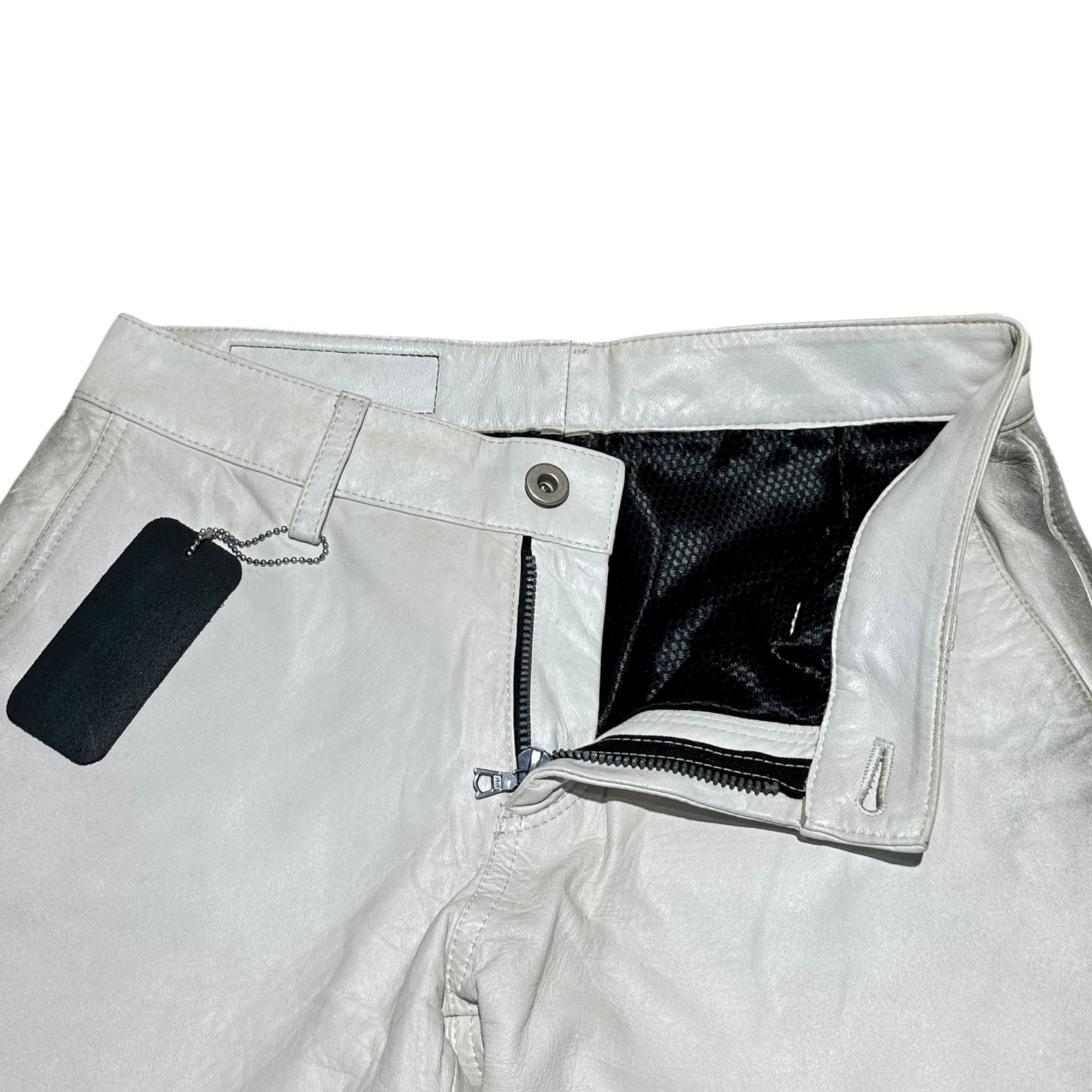 ISAMU KATAYAMA BACKLASH(イサムカタヤマバックラッシュ) Distressed Straight-Leg Leather Pants 汚れ加工 ストレートレザー パンツ ホワイト×ブラック 品質表示タグ欠品