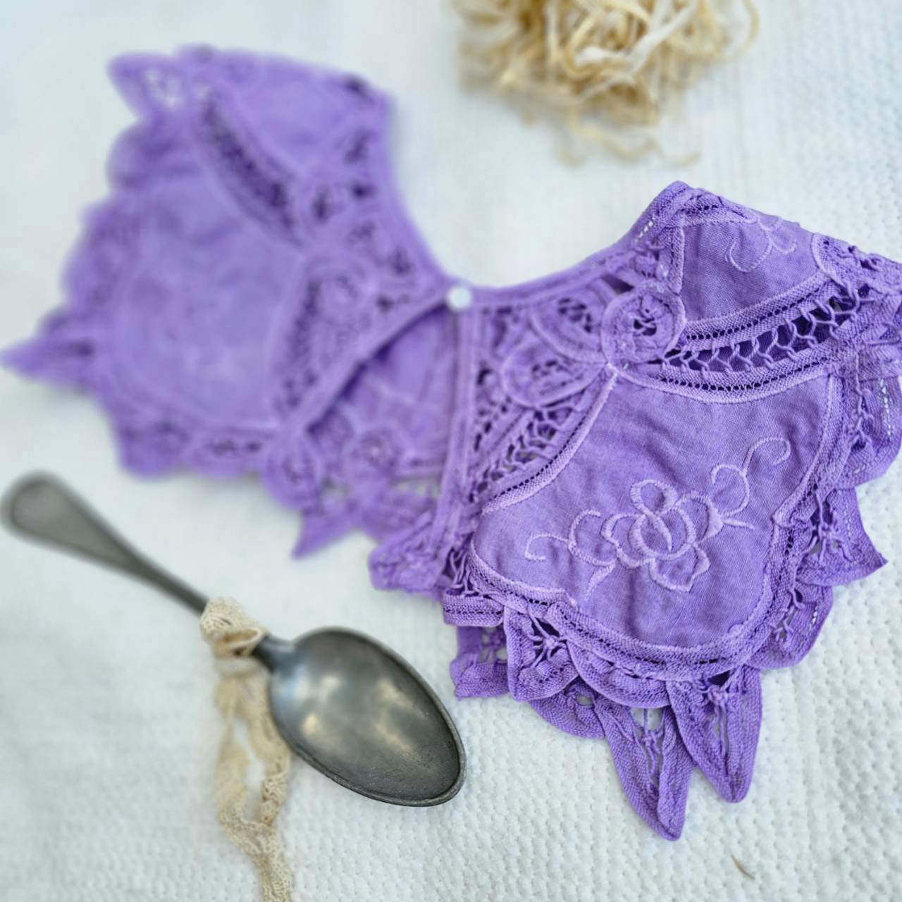 Euro vintage(ヨーロッパヴィンテージ) flower embroidery batten lace collar 花刺繍のバテンレースのつけ襟 ラベンダー 未使用に近い/後染め加工 ラベンダー