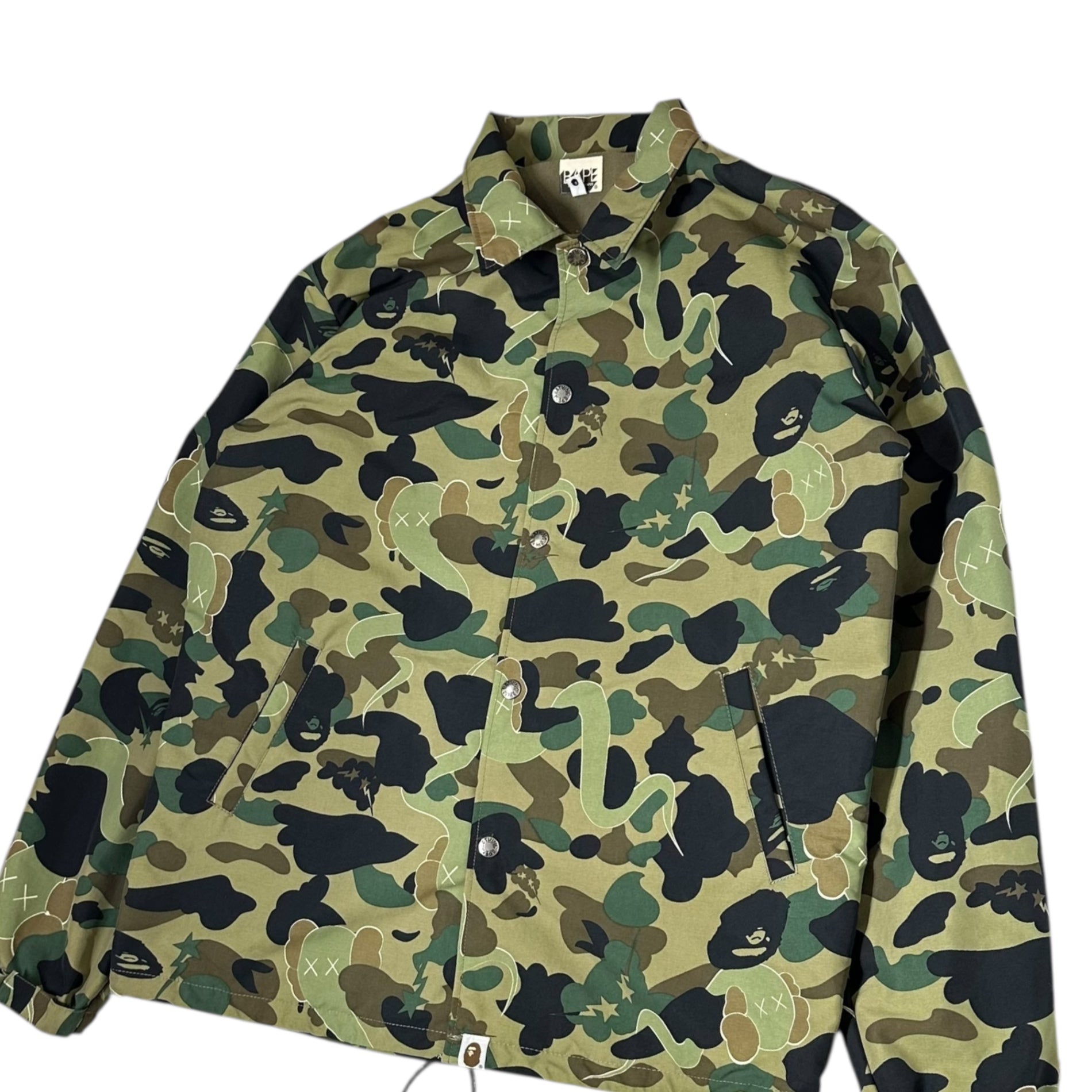 BAPE BY A BATHING APE(ベイプ バイ アベイシングエイプ) ×KAWS 1st camo Nylon Coach Jacket カウズ コラボ ファーストカモ ナイロン コーチ ジャケット M グリーン