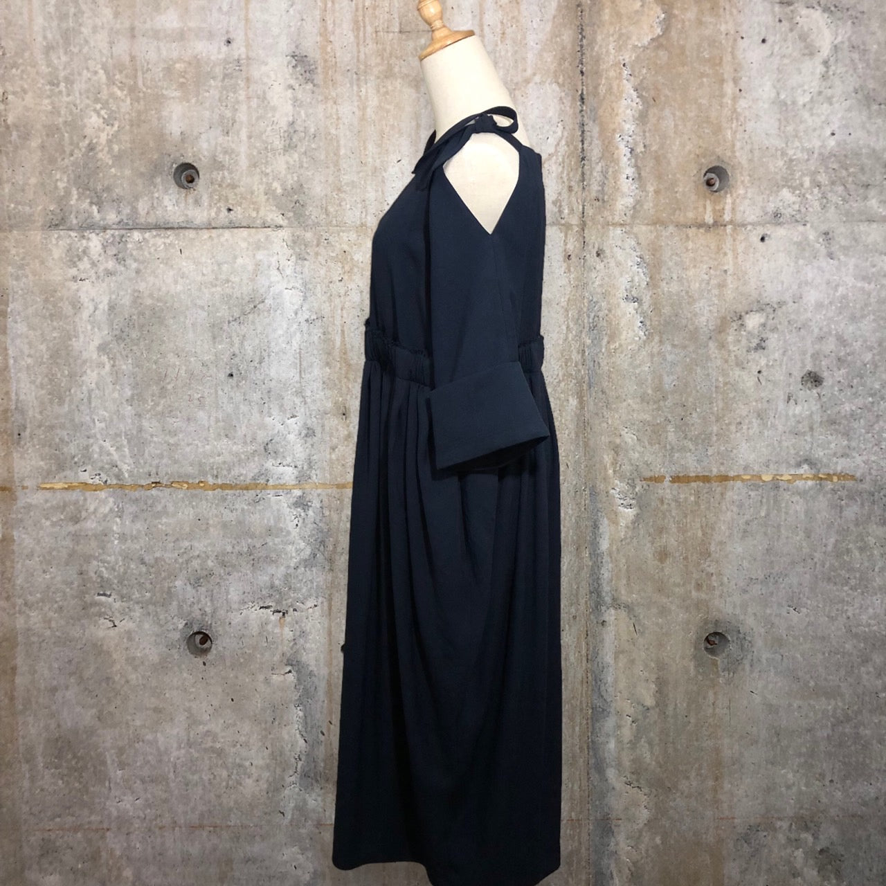 TARO HORIUCHI(タロウホリウチ) オフショルダーウエストギャザーワンピース 1901-DR05-112 FREE ネイビー