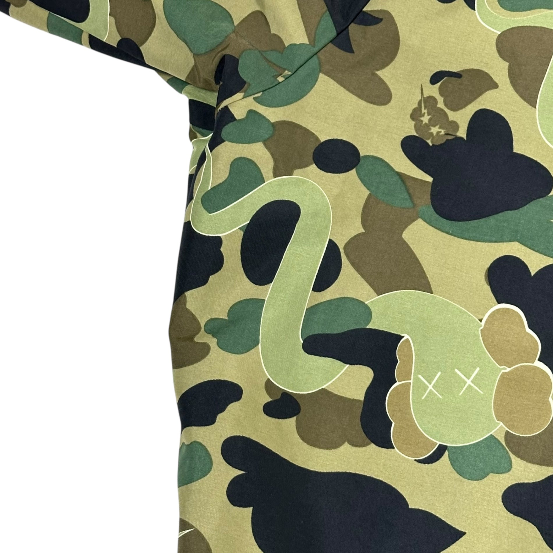 BAPE BY A BATHING APE(ベイプ バイ アベイシングエイプ) ×KAWS 1st camo Nylon Coach Jacket カウズ コラボ ファーストカモ ナイロン コーチ ジャケット M グリーン