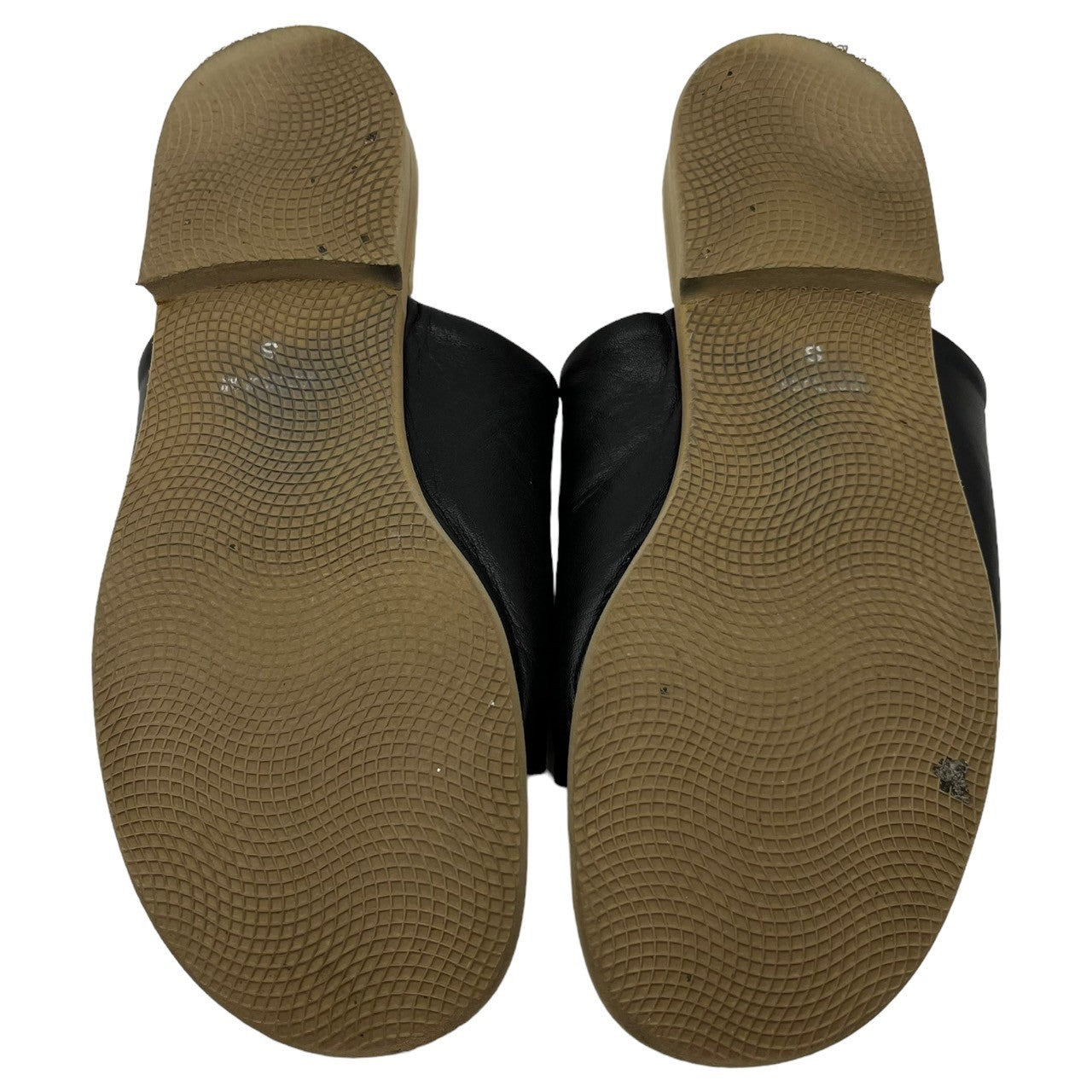 que(キュー) レザーサンダル ブラック