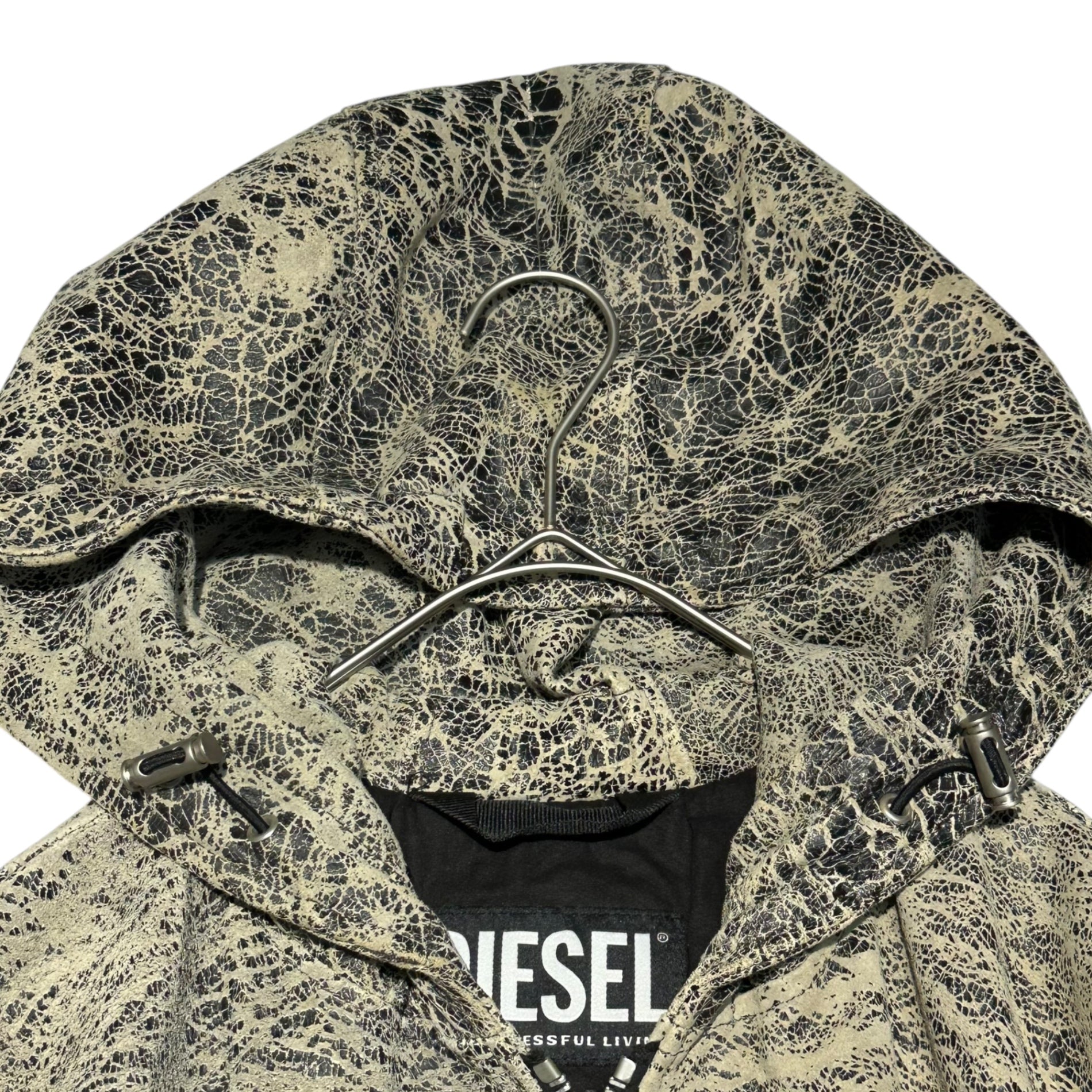 DIESEL(ディーゼル) 23SS ‘L-RAM’ leather jacket クラック加工 ラム レザー フーデット ジャケット L-RAM A09996 0BLAD-9XX 52 ブラック×ベージュ パーカー ひび割れ ヴィンテージ加工
