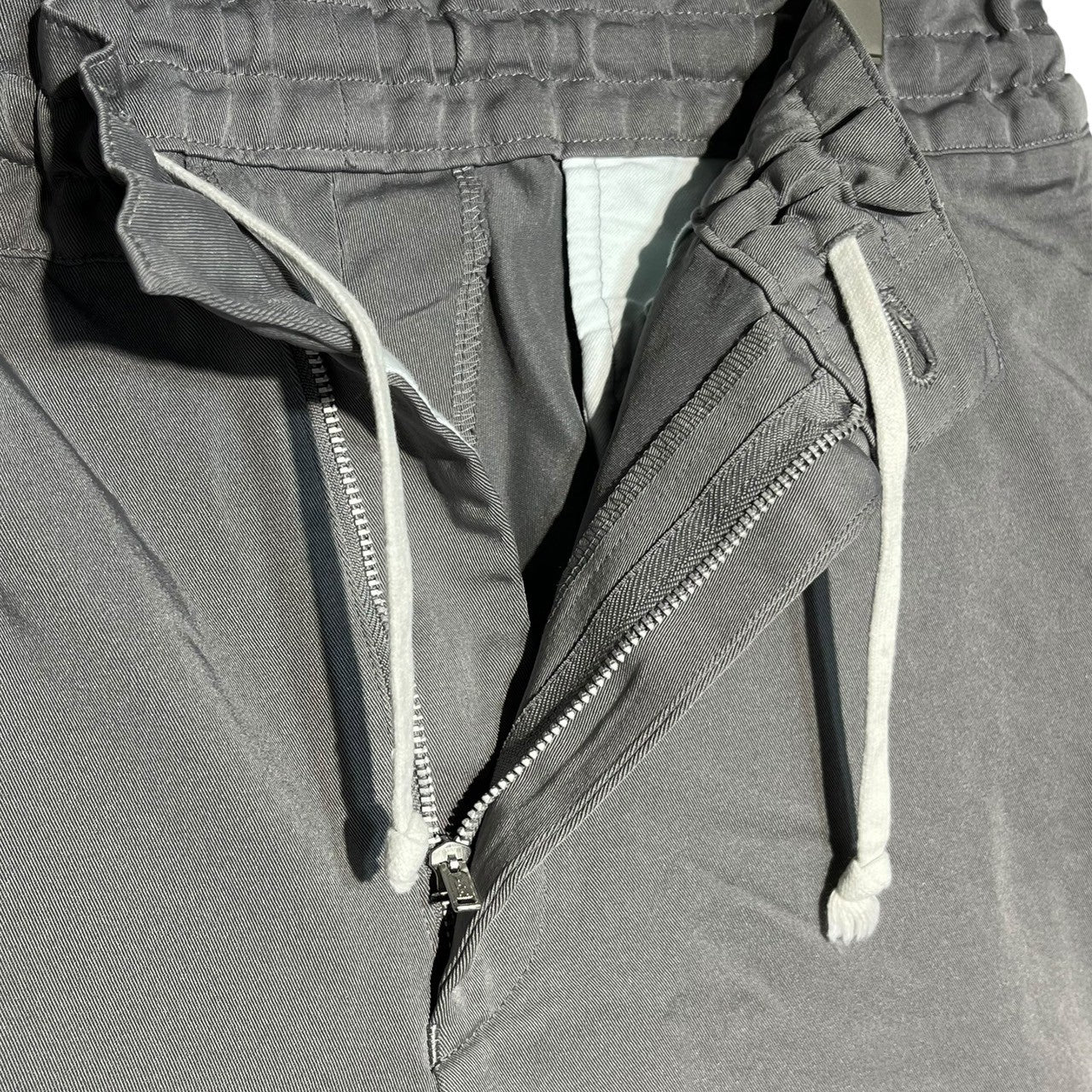 COMME des GARCONS HOMME PLUS(コムデギャルソンオムプリュス) 21SS Polyester crimp waist gathered tapered easy pants ポリエステル 縮絨 ウエスト ギャザー テーパード イージー パンツ PG-P057 S グレー AD2020