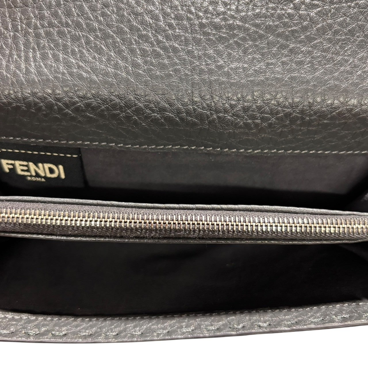 FENDI(フェンディ) PEEKABOO trifold long wallet ピーカブー 3つ折り 長財布 8M0308 グレー 箱付