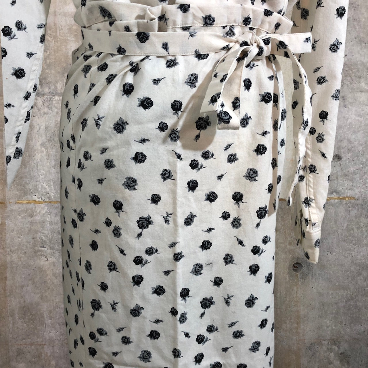 COMME des GARCONS(コムデギャルソン) 02SSフラワープリント巻きスカート/00S/稀少/花柄 GE-S042 SIZE FREE アイボリー×ブラック AD2001