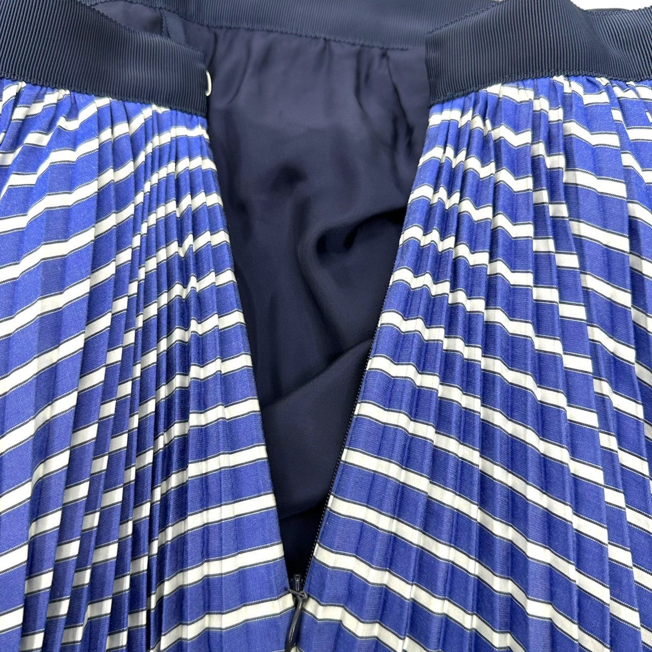 sacai(サカイ) 20SS Cotton Poplin Zipper Skirt コットン ポプリン ジップ スカート SCW-057 3 ブルー×ネイビー ストライプ プリーツ