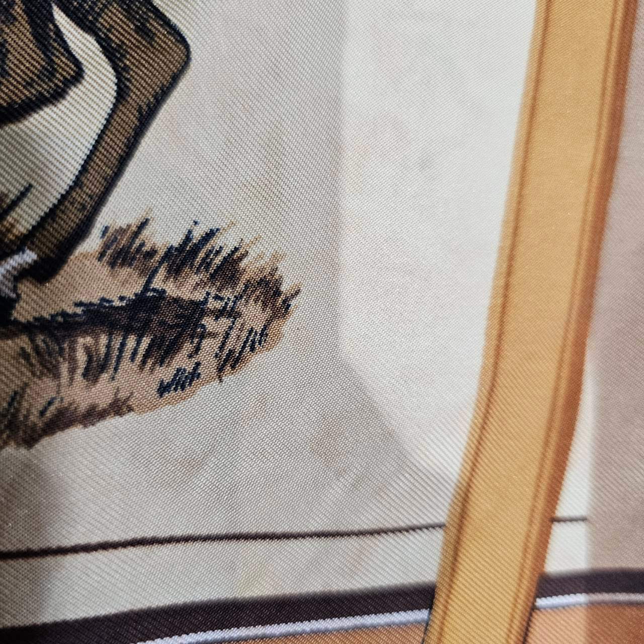 HERMES(エルメス) Carres 90 "Couvertures et tenues de jour" カレ 90 ベージュ シルク スカーフ 馬