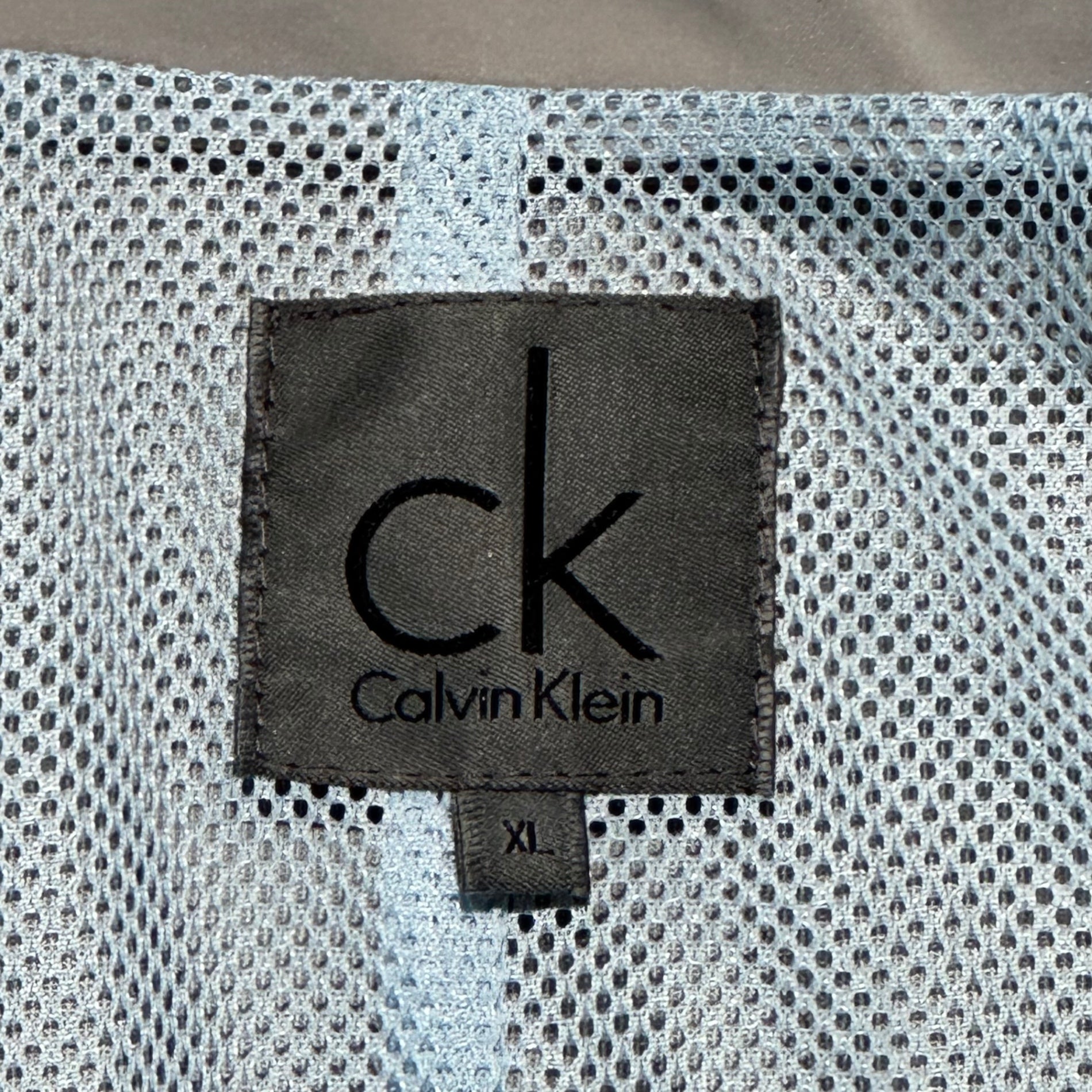 ck Calvin Klein(シーケーカルバンクライン) GORE-TEX Tech Hoody Jacket ゴアテックス テック フーディ ジャケット 381-5.CCC.CB.YS.0011 XL ライトグレー マウンテンパーカー