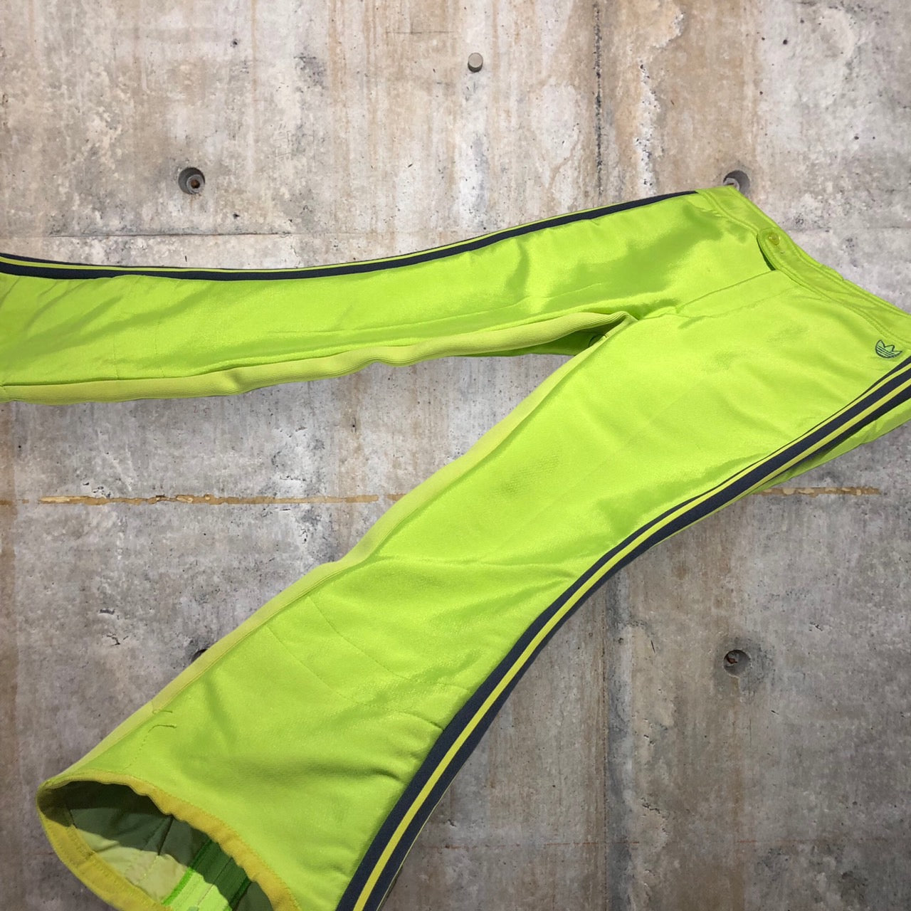 adidas(アディダス) 80'sスリーラインスキーパンツ グリーン W79 デサント期 フレアパンツ トラックパンツ