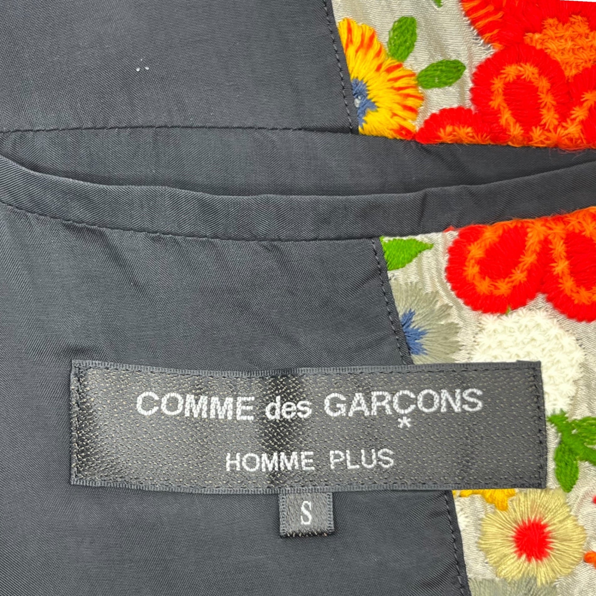 COMME des GARCONS HOMME PLUS(コムデギャルソンオムプリュス) 18SS flower embroidery vest 花 刺繍 ベスト コレクションアイテム PA-V001 S ベージュ×オレンジ AD2017 DISCO期
