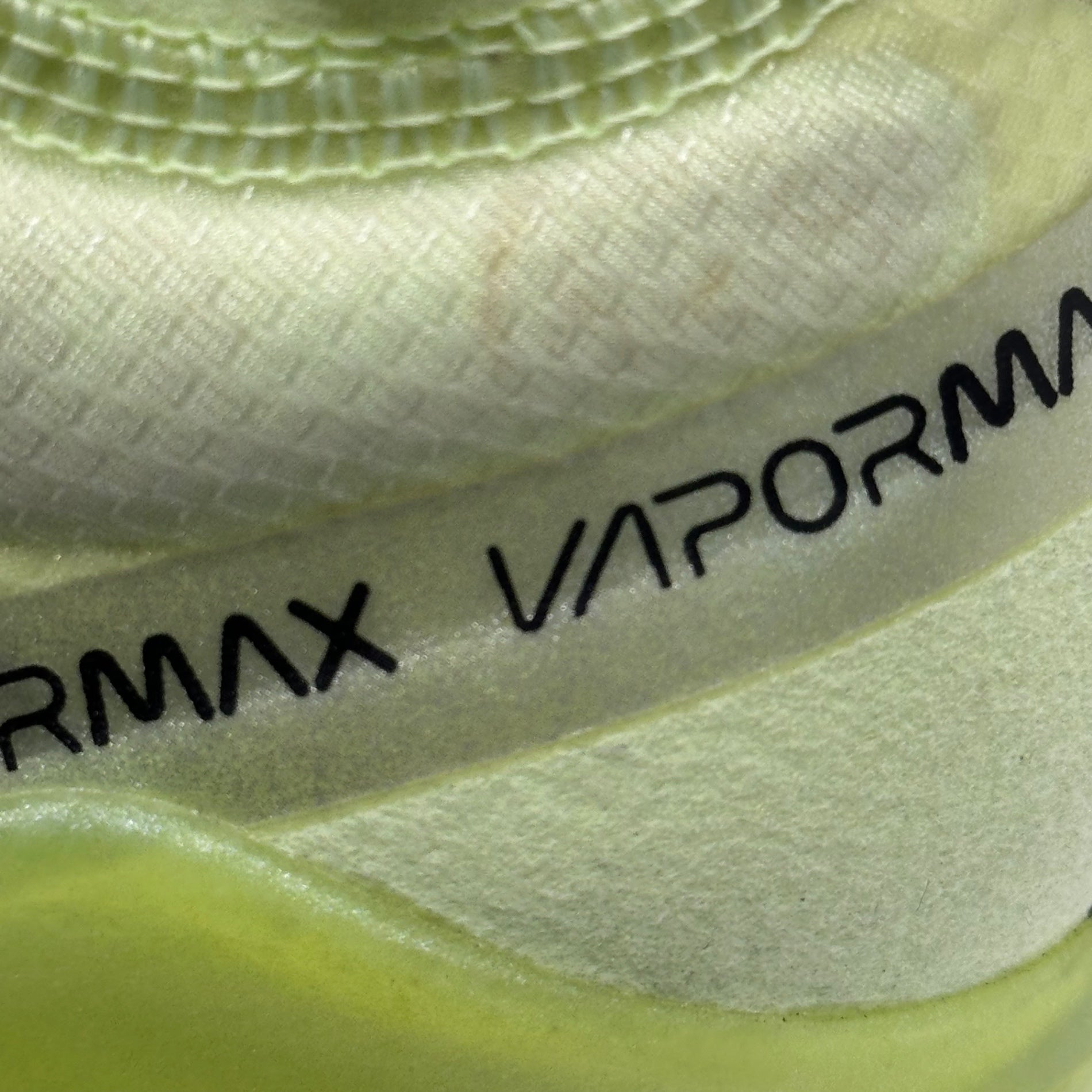 NIKE(ナイキ) AIR VAPORMAX 2019 エア ヴェイパー マックス AR6631-702 27cm イエロー スニーカー