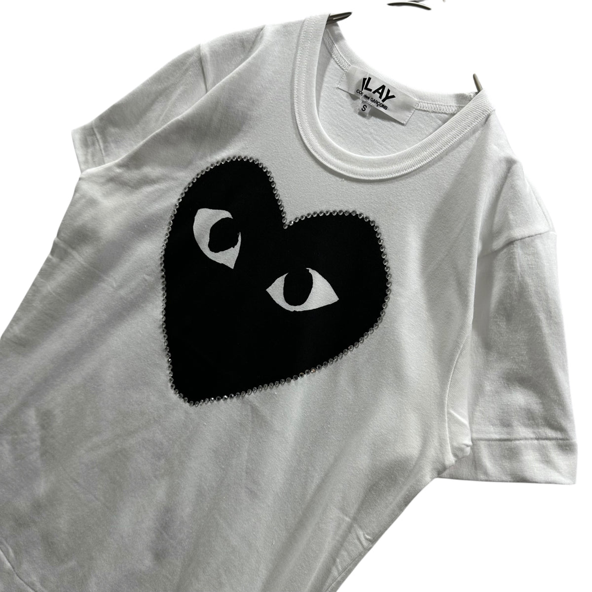 PLAY COMME des GARCONS(プレイコムデギャルソン) Rhinestone heart print T-shirt ライトストーン ハート プリント Tシャツ AT-T001 S ホワイト AD2007