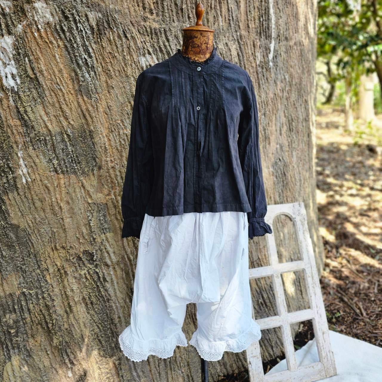 Euro antique(ヨーロッパアンティーク) 10-20's pin tucks frilled small collar white cotton blouse ちいさなレース襟のピンタックコットン長袖ブラウス 表記無し(Lサイズ程度)