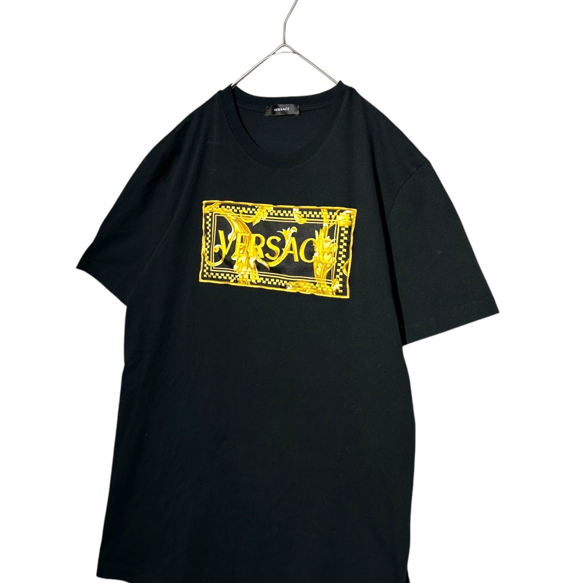 VERSACE(ヴェルサーチヴェルサーチェ) Box Embroidery Logo T-shirt ボックス 刺繍 ロゴ Tシャツ A89502S L ブラック