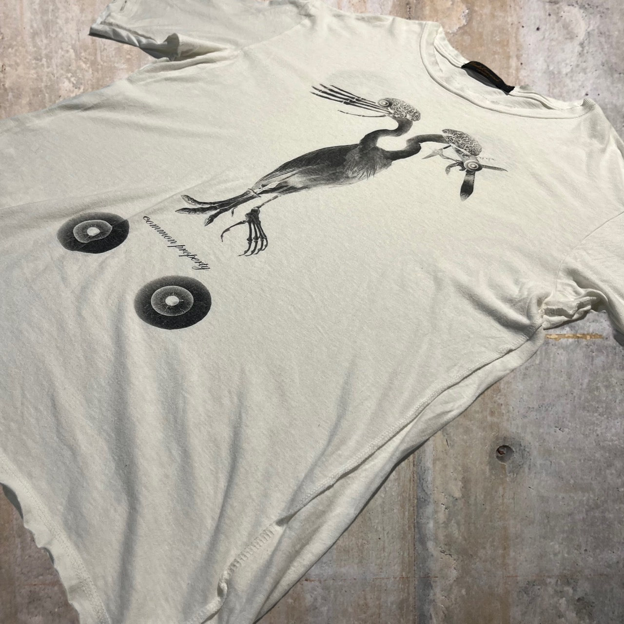 UNDERCOVERISM(アンダーカバーイズム) COMMON PROPERTY PRINT TEE L ホワイト