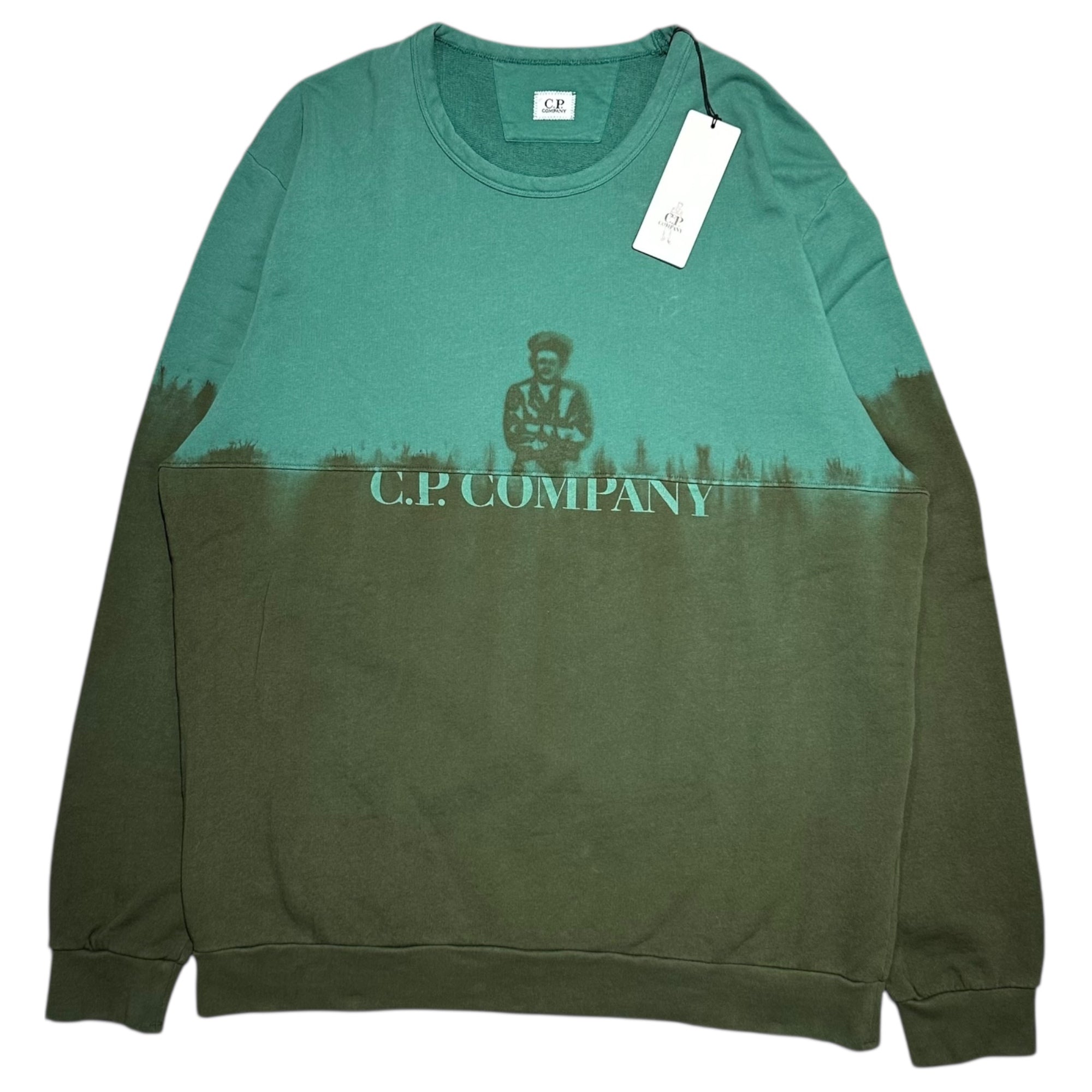 C.P.COMPANY(シーピーカンパニー) Two-Tone Center Logo Crew Neck Sweatshirt 2トーン センター ロゴ クルーネック スウェット 14CMSS251A 006312S XXL グリーン×カーキ