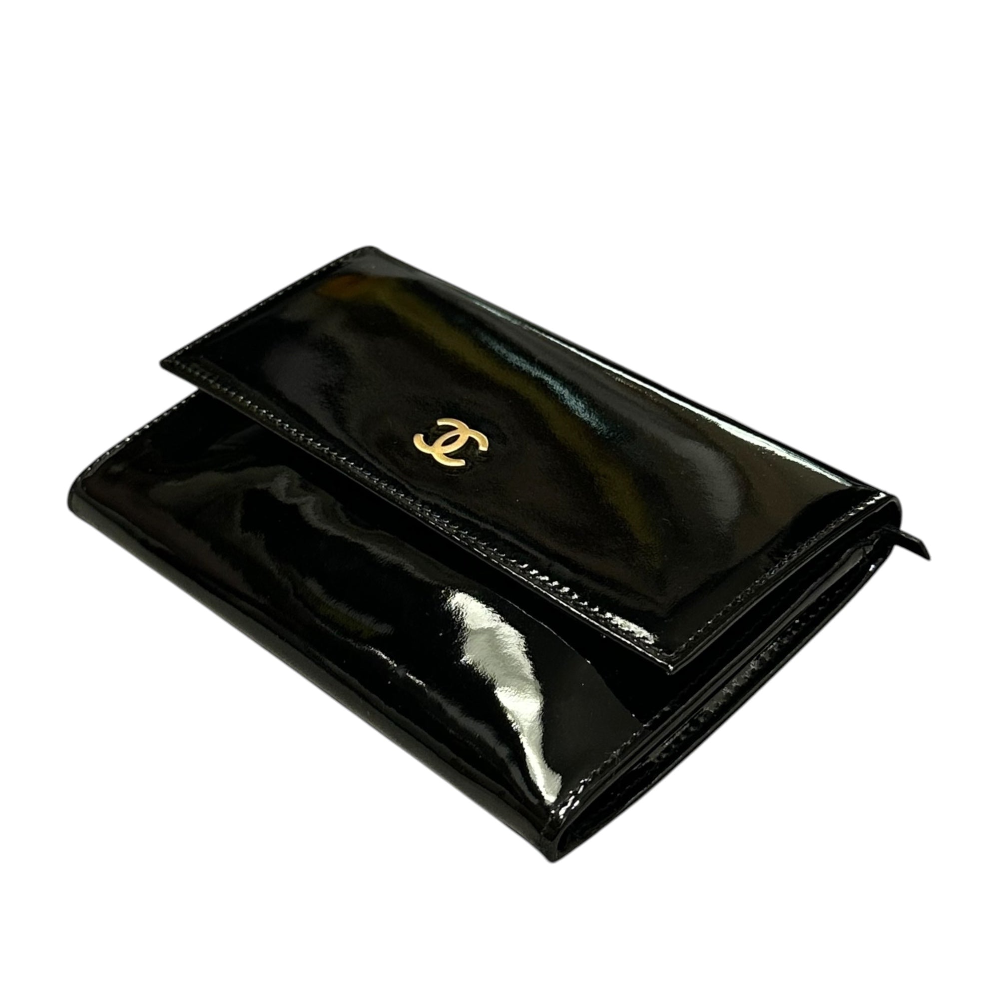 CHANEL(シャネル) 2000's CC Logo Patent Leather Flap Wallet ココマーク パテントレザー フラップ ウォレット ブラック 600万台 財布