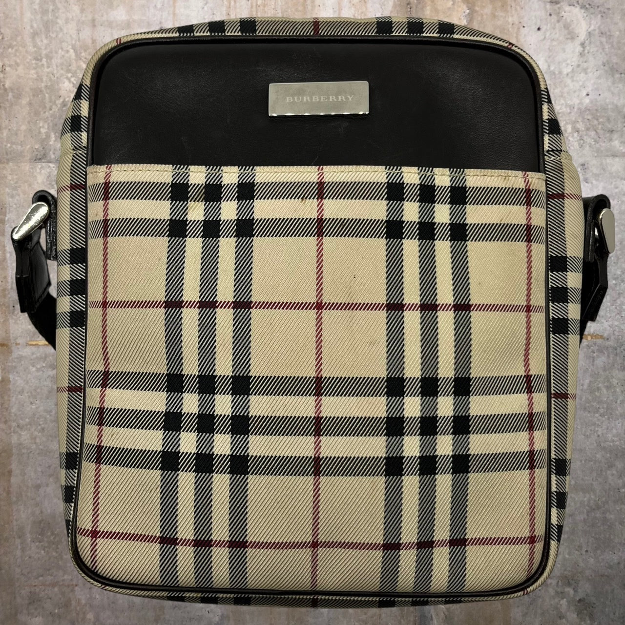 BURBERRY(バーバリー) ノヴァチェックショルダーバッグ/ショルダーポーチ ベージュ ロゴプレート/斜め掛け
