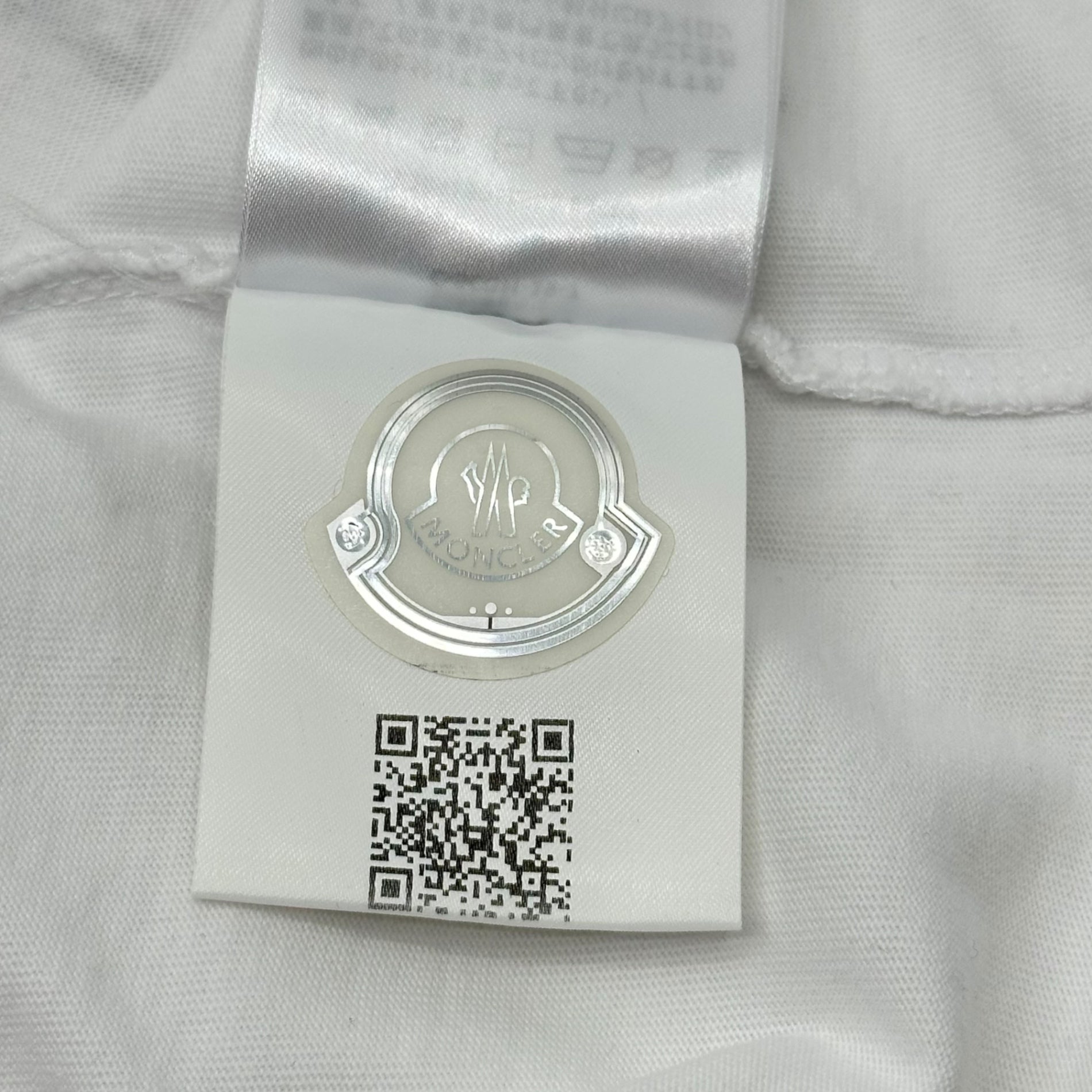 MONCLER(モンクレール) Iceberg Print Logo Patch T-Shirt 氷山 プリント ロゴ ワッペン Tシャツ E20918048350 L ホワイト