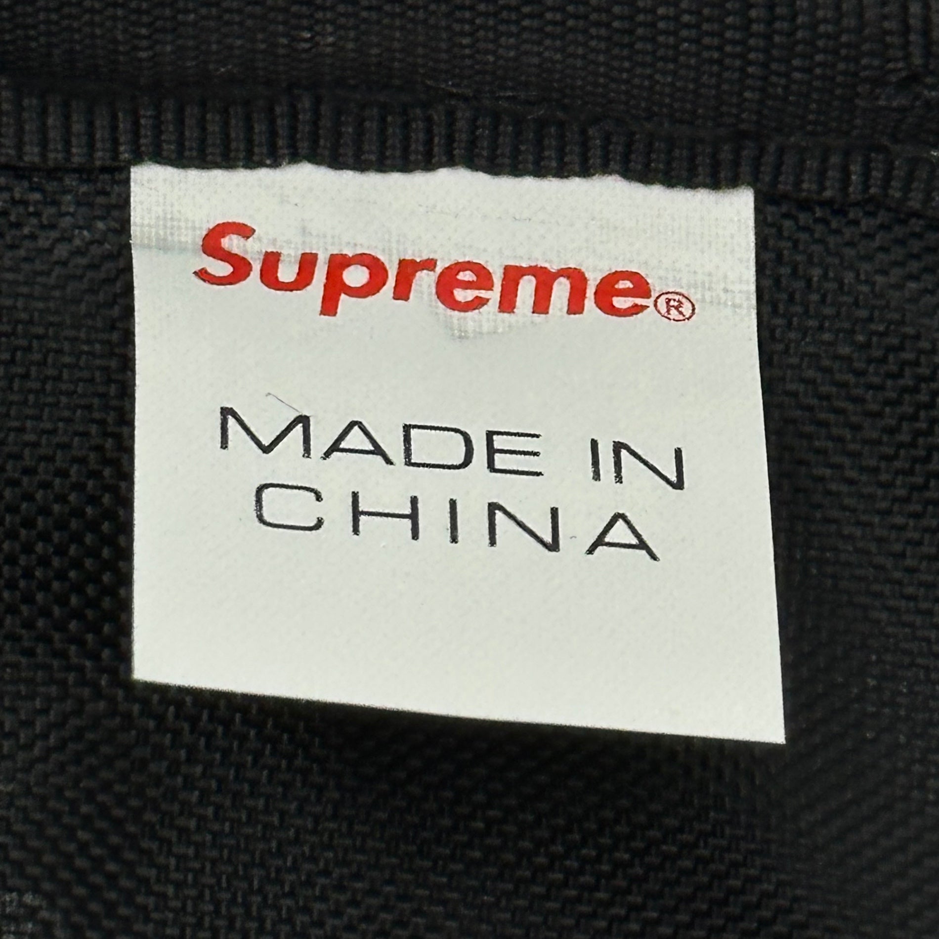 SUPREME(シュプリーム) 19AW Small Zip Pouch スモール ジップ ポーチ ブラック