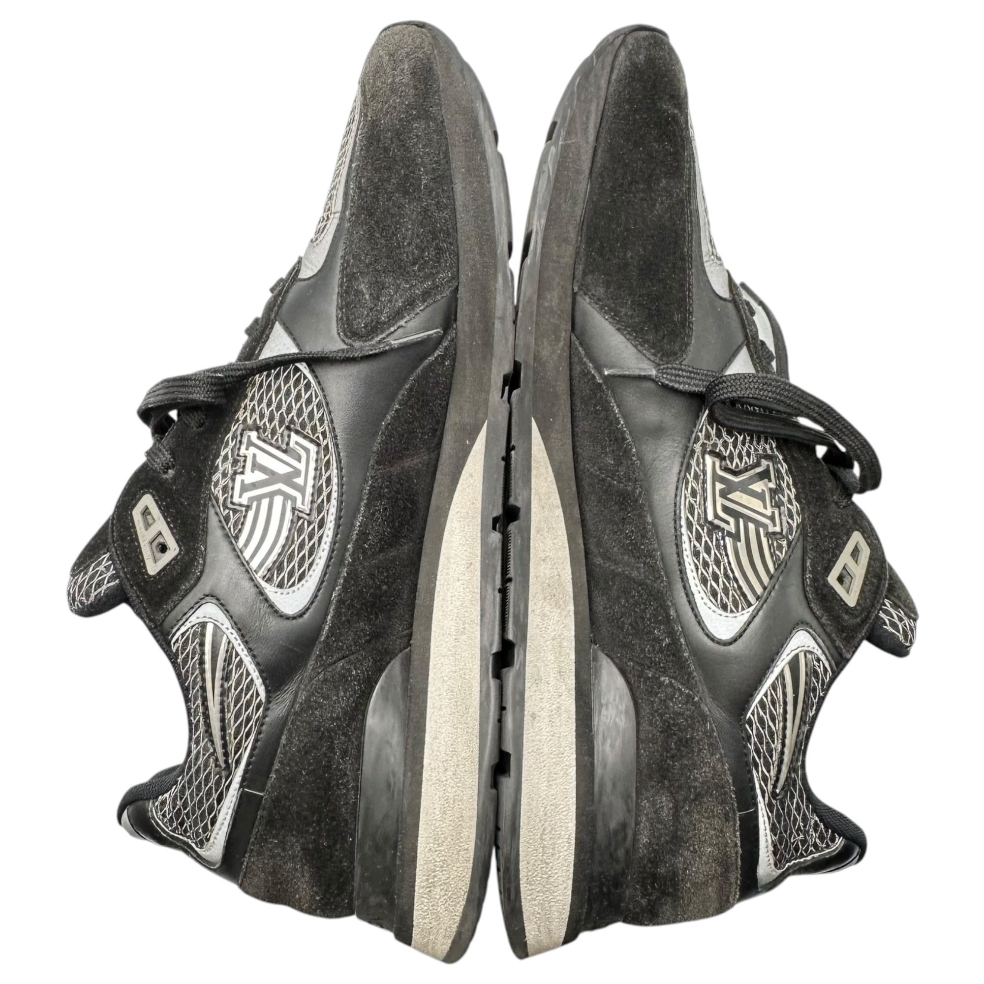 LOUIS VUITTON(ルイヴィトン) Run Away Line Sneaker ランアウェイ ライン スニーカー 1A9J1D 9(約27.5cm 〜 28.0cm) ブラック×グレー