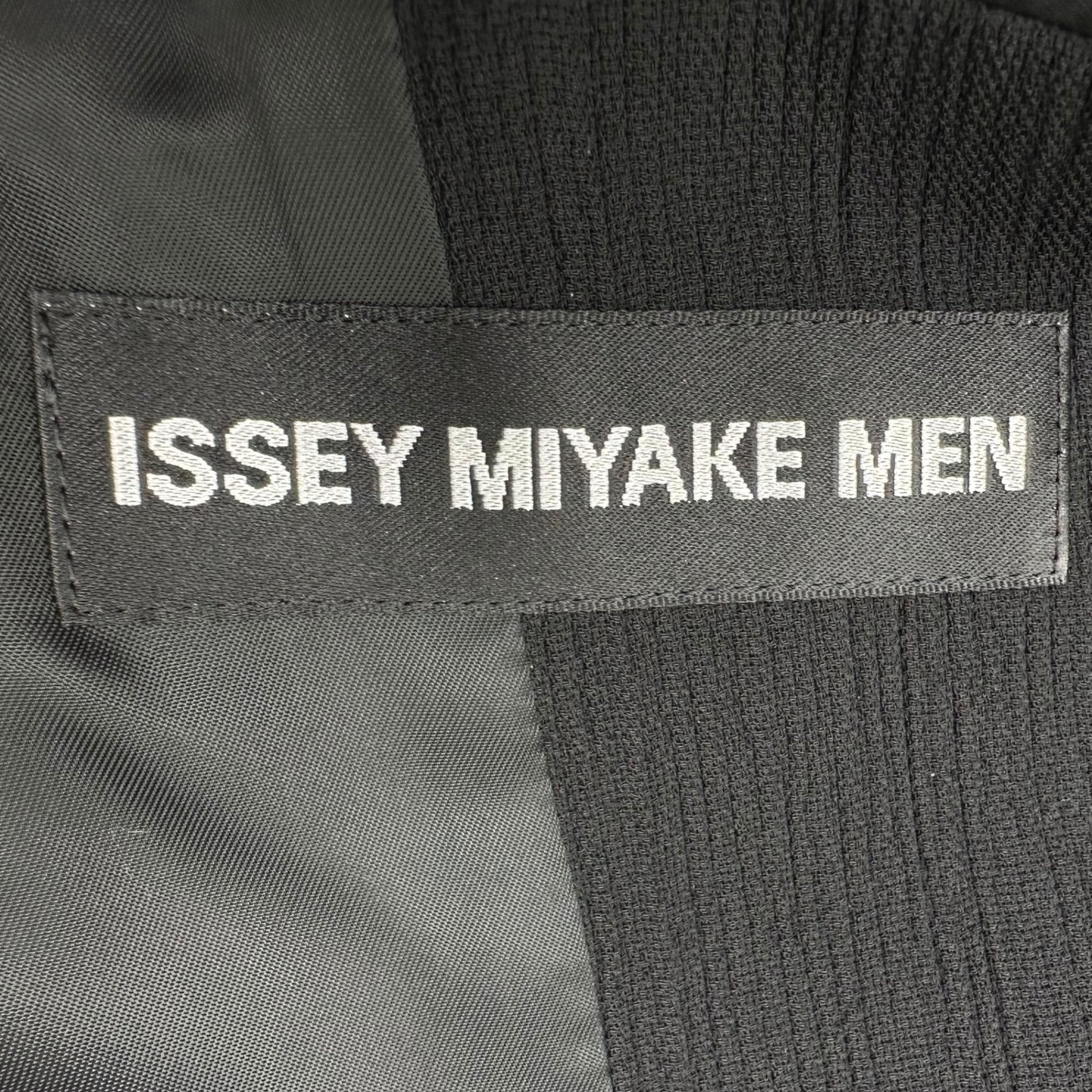 ISSEY MIYAKE MEN(イッセイミヤケメン) Mao collar pleated 5 button jacket マオカラー プリーツ 5ボタン ジャケット ME21FD067 M ブラック