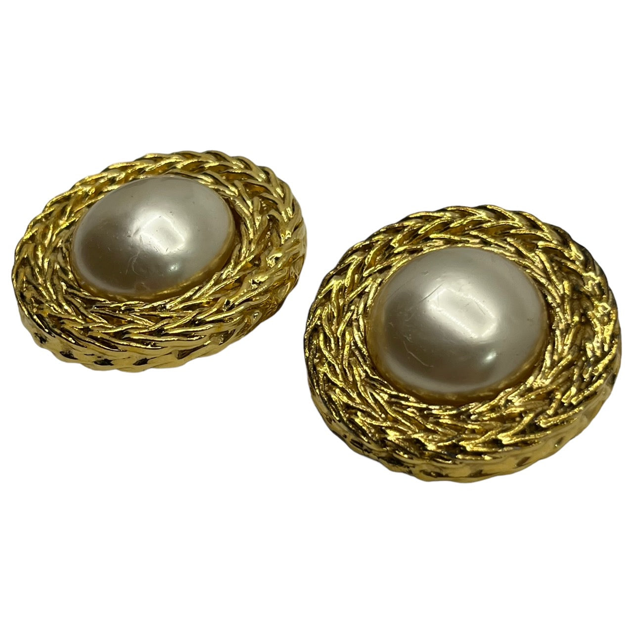 CHANEL(シャネル) 1990's vintage pearl gold earrings/ヴィンテージビッグパールゴールドイヤリング ゴールド 刻印2 5 ヴィクトワール・ドゥ・カステラーヌののデザイン