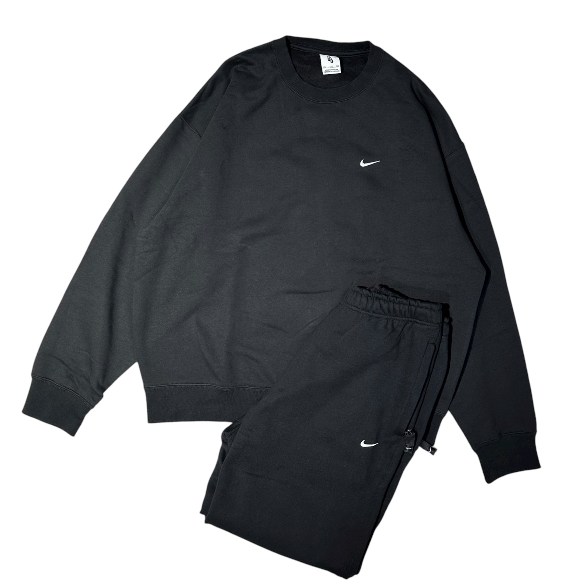 NIKE(ナイキ) AS M NK SOLO SWSH FLC CRW & CF PANT ソロ スウッシュ フリース クルーネック スウェット & スウェット パンツ セットアップ DX1362-010 / DX1365-010 TP : XXL PT : L ブラック 上下