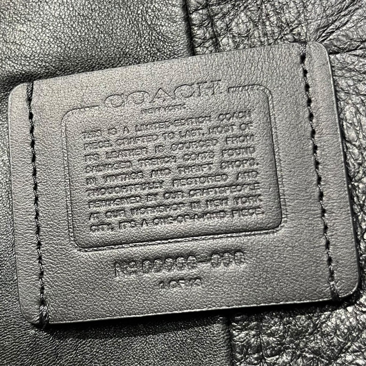 COACH(コーチ) 22AW OLD COACH BAG Reconstructed Leather Trench Coat オールド コーチ バッグ 再構築 レザー トレンチ コート 00000-000 M~L ブラック ヴィンテージレザー解体再構築品 一点物 ランウェイ着用 モデル リメイク