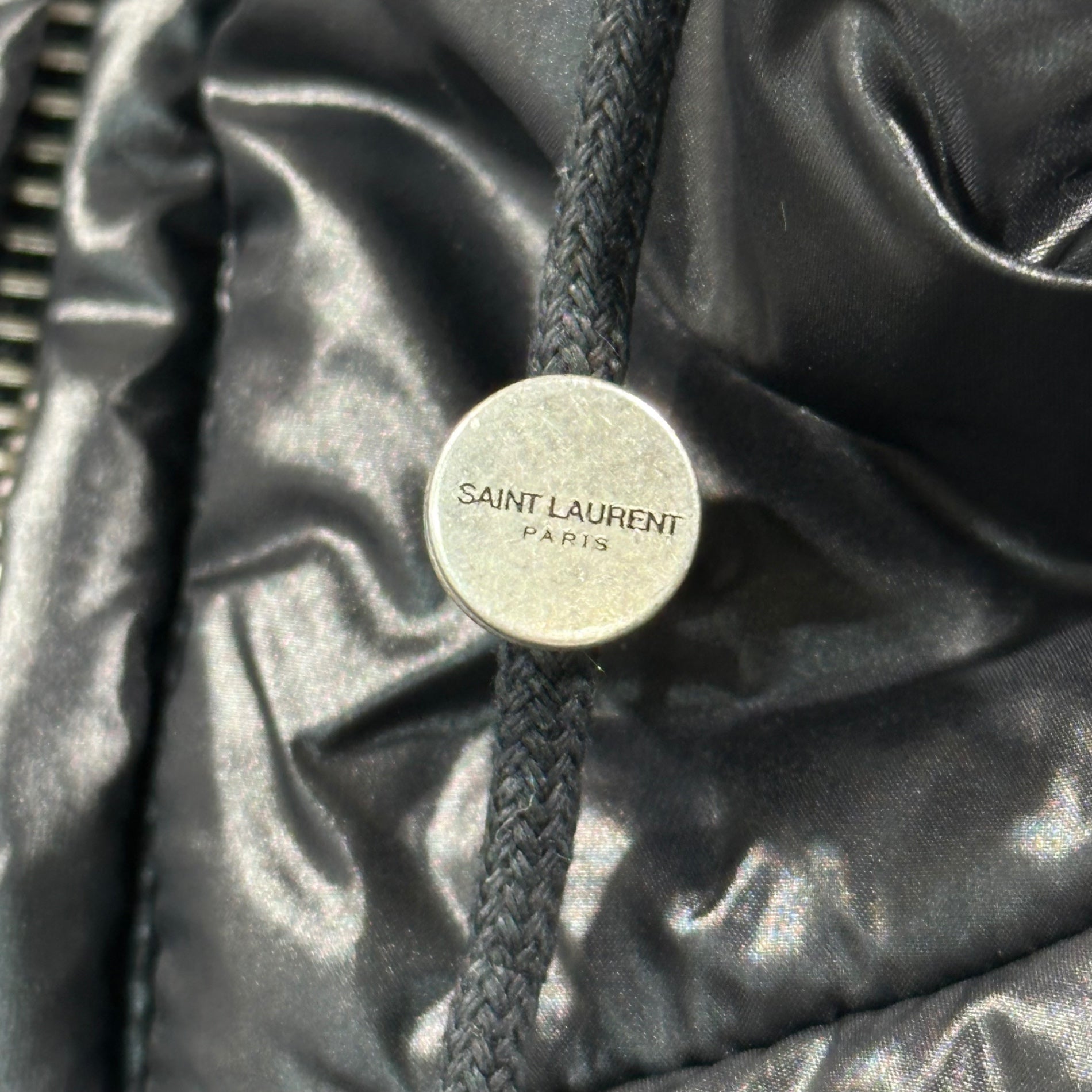 Saint Laurent(サンローラン) 23AW Cassandra Logo Padded Anorak Long Jacket カサンドラ ロゴ パデッド アノラック ロング ジャケット YP53 2023 00023 50 ブラック M71U 758264 Y5F65 1000 2023FW 中綿