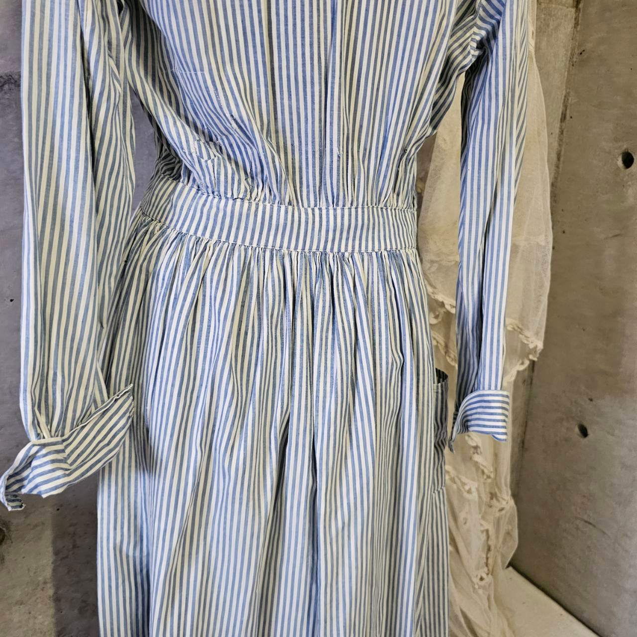 Euro antique(ヨーロッパアンティーク) 20's~ frenchcuffs cotton gather stripe onepiece フレンチカフスのコットンギャザーロングワンピース 表記無し(M~L程度) / 細かなダメージ有 ブルー×ホワイト