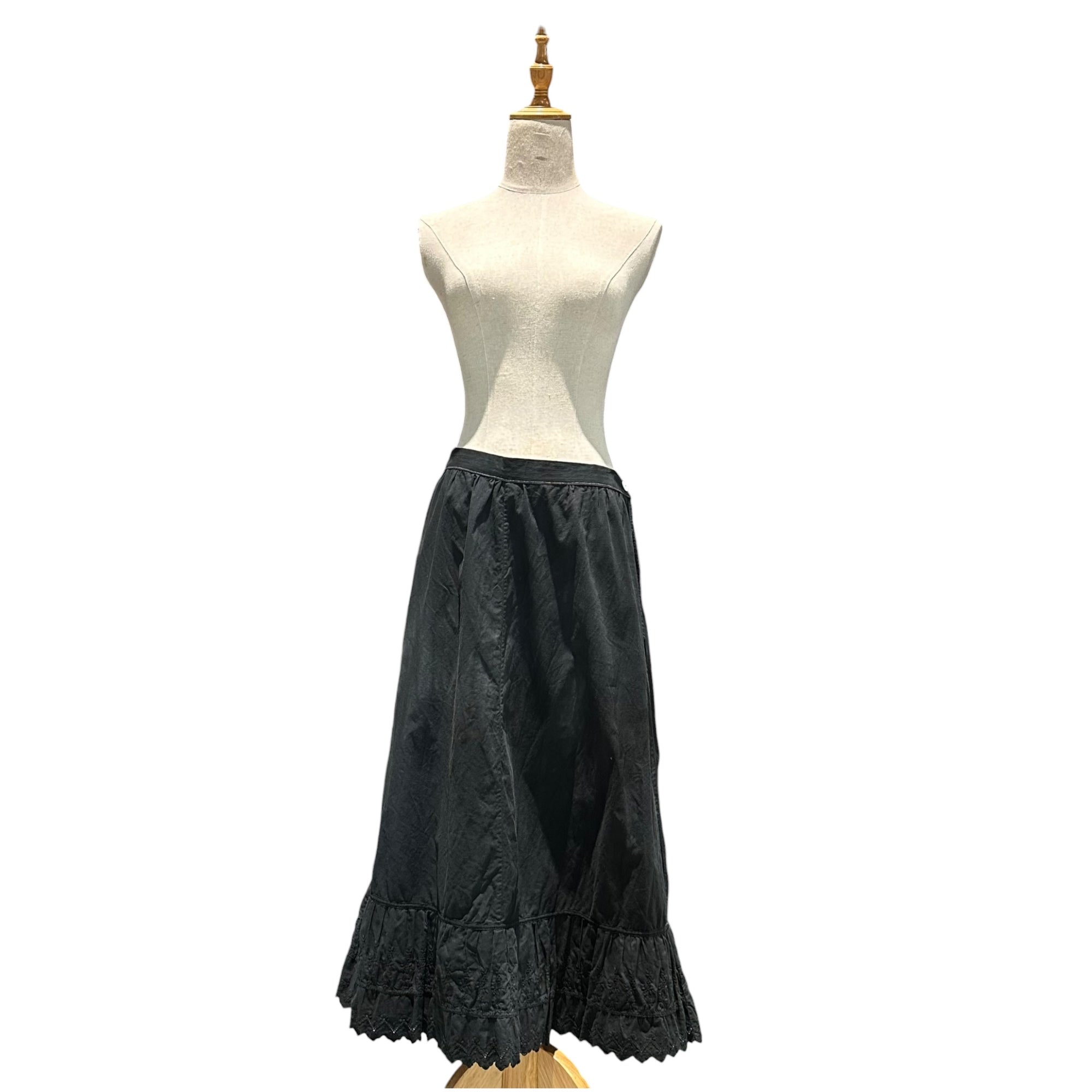 Euro antique(ヨーロッパアンティーク) 1920's~ cotton cutwork designlace hem long skirt 裾レースデザインのコットンロングスカート 表記無し(M程度) ブラック