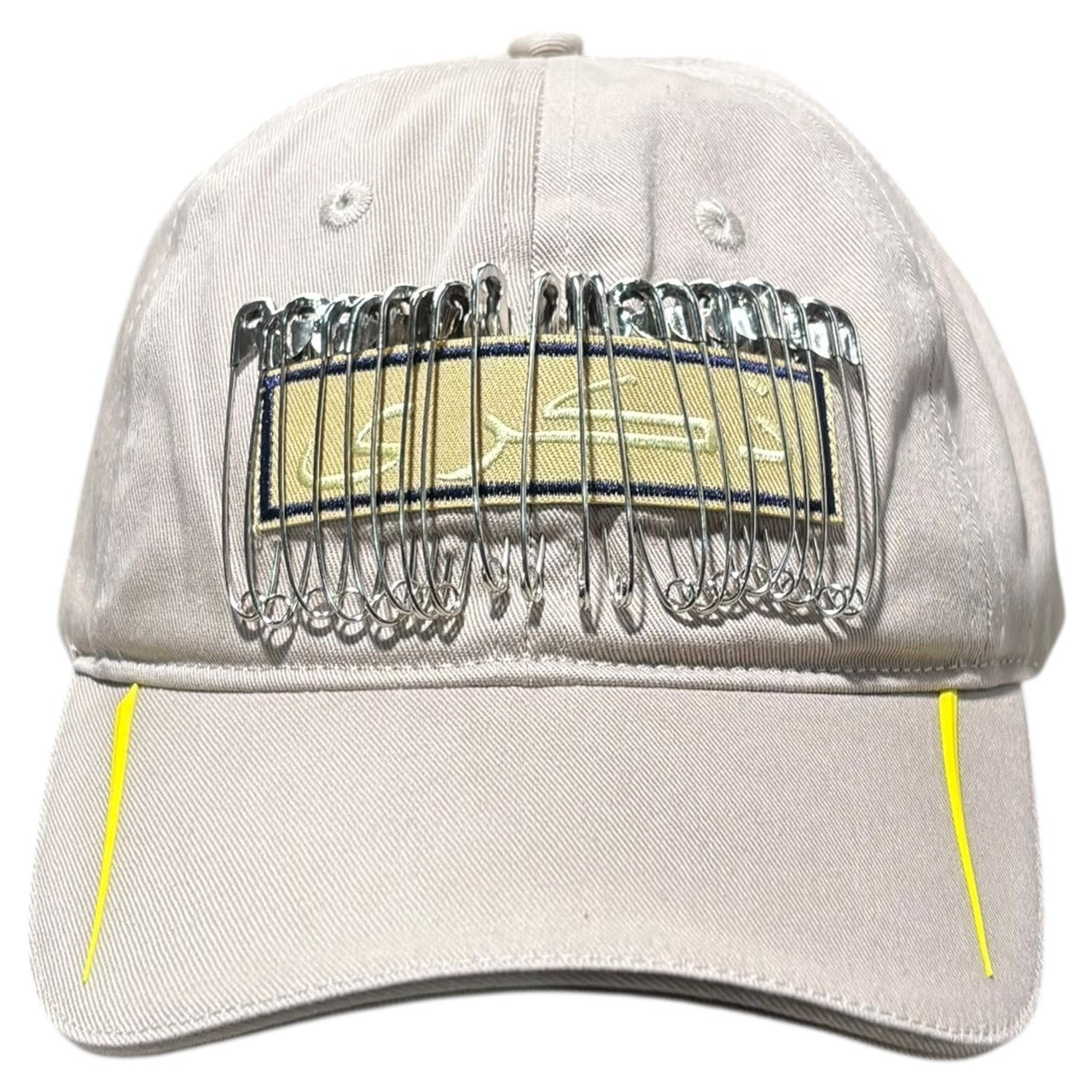 ESPRIT D'ESCALIER(エスプリ・デ・スカリエ) MEMORY CAGE CAP メモリー ケージ キャップ 帽子 安全ピン ベージュ 参考定価17,800円(税込) ヌビアン取扱