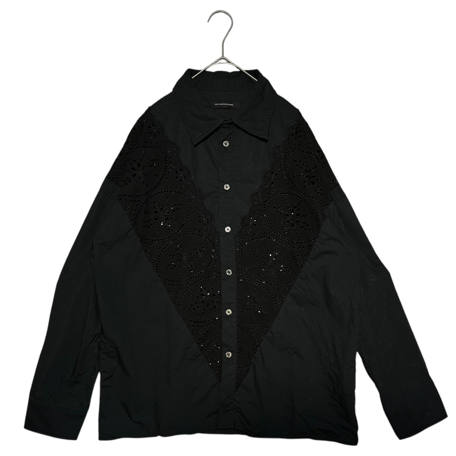 NOT CONVENTIONAL(ノットコンベンショナル) Lace-Switched Cotton Regular Collar Shirt レース 切替 コットン レギュラーカラー シャツ N22-046-BLK FREE ブラック