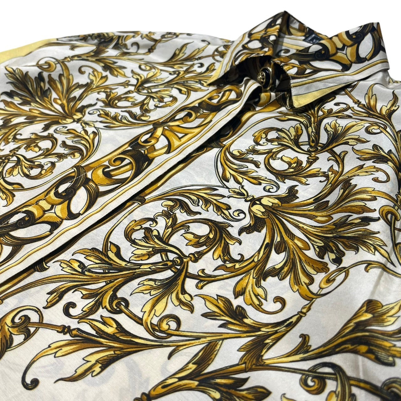 GIANNI VERSACE(ジャンニヴェルサーチ) 90’s scarf silk shirt 金ボタンスカーフ柄比翼シルクシャツ 40(Lサイズ程度) アイボリー×ゴールド 総柄/シルク100%