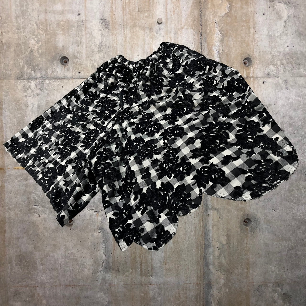 robe de chambre COMME des GARCONS(ローブドシャンブルコムデギャルソン) 04SSベルベットフラワー装飾チェック袴パンツ/本人期/稀少/川久保玲 RM-P005 SIZE FREE ブラック×ホワイト AD2003