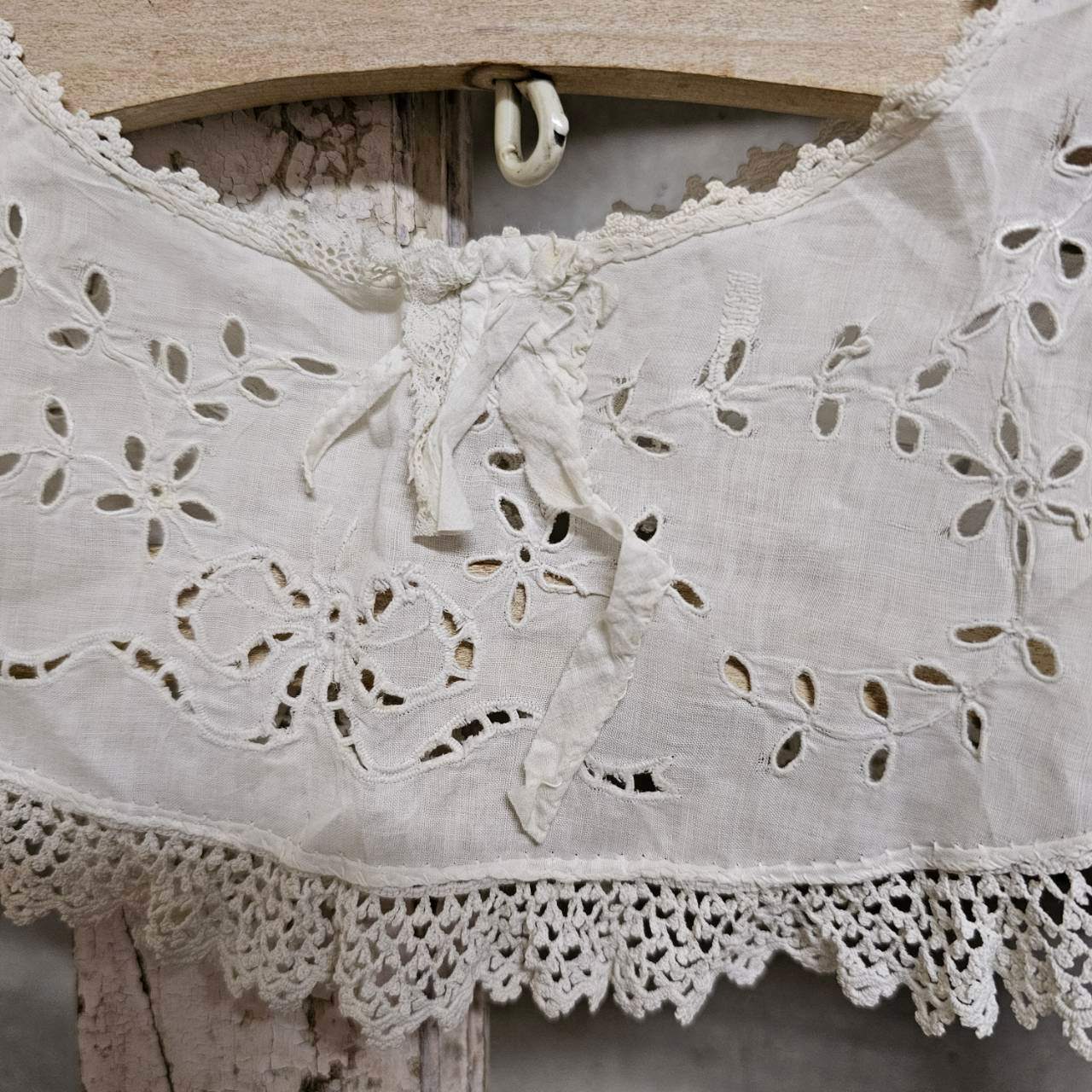 Euro antique(ヨーロッパアンティーク) France cutworklace collar フランス カットワークレースのつけ襟 ホワイト