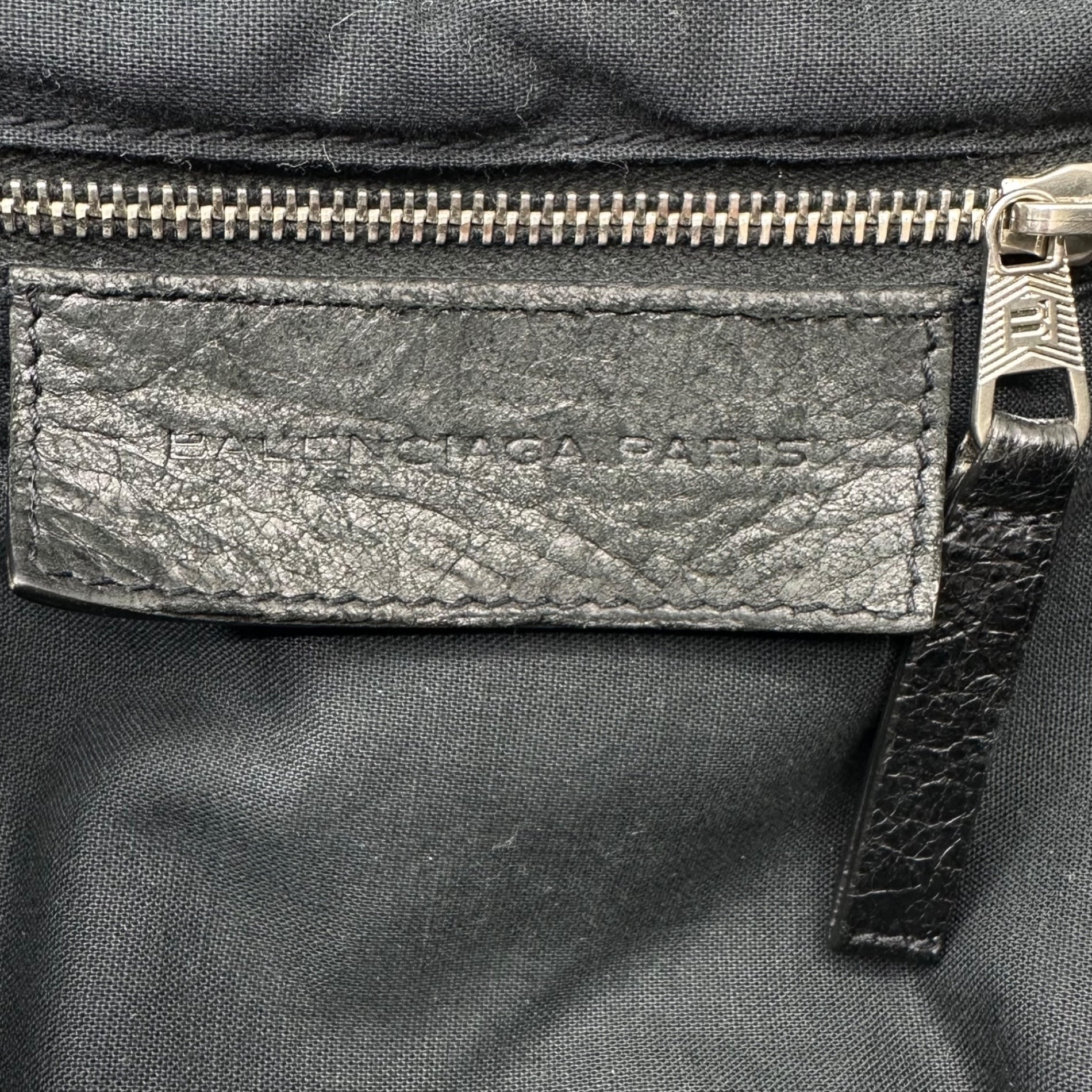 BALENCIAGA(バレンシアガ) W pocket lamb leather backpack Wポケット ラム レザー バックパック 326404・1000 1・002123 ブラック クラシック デイパック