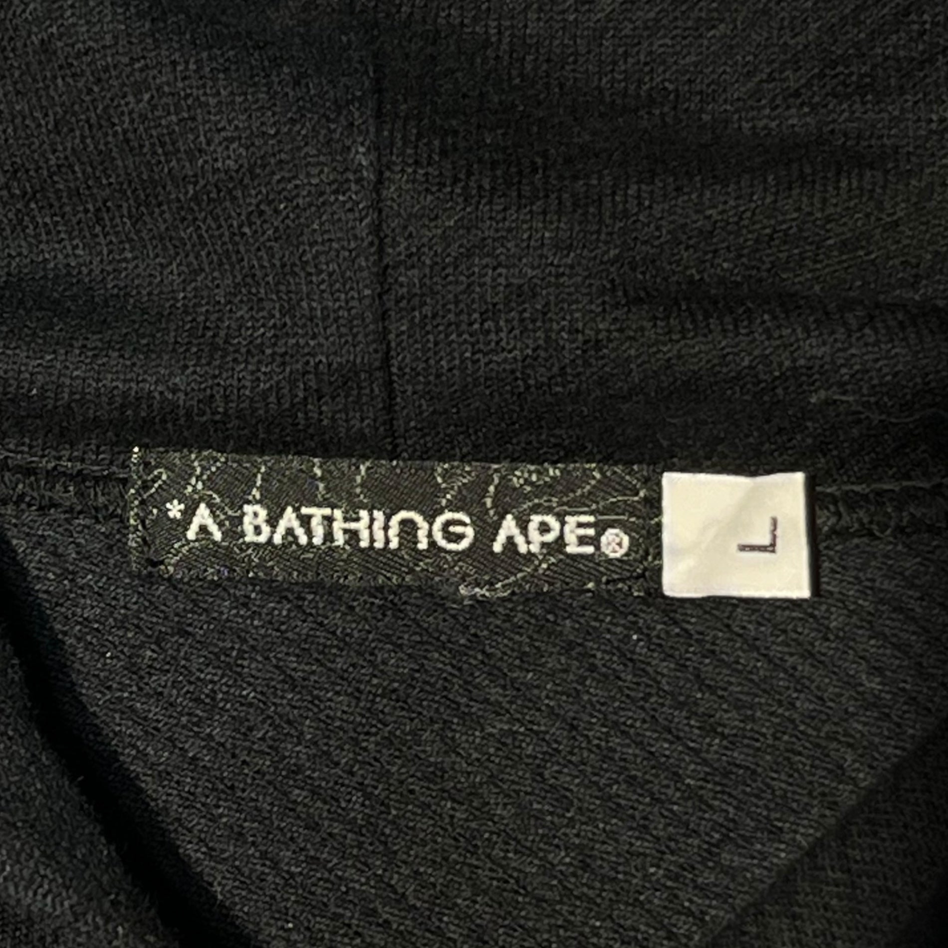 A BATHING APE(アベイシングエイプ) Embossed zip-up hoodie 型押し ジップアップ パーカー L ブラック