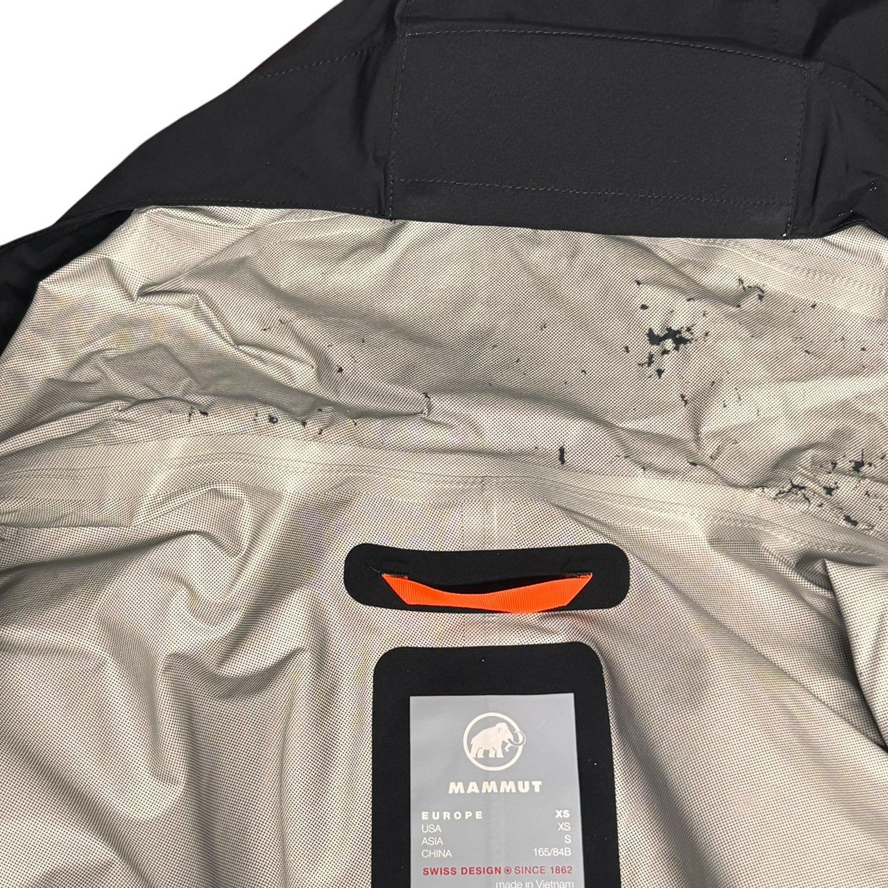 MAMMUT(マムート) Microlayer HS Hooded Jacket マイクロレイヤー ハードシェル フーデッド ジャケット 1010-29260 XS ブラック×レッド